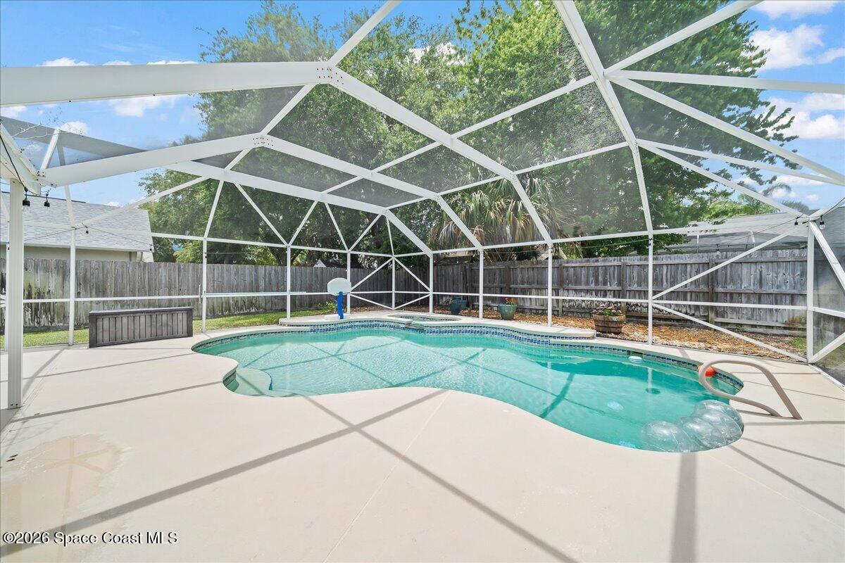3320 Lakeview Circle