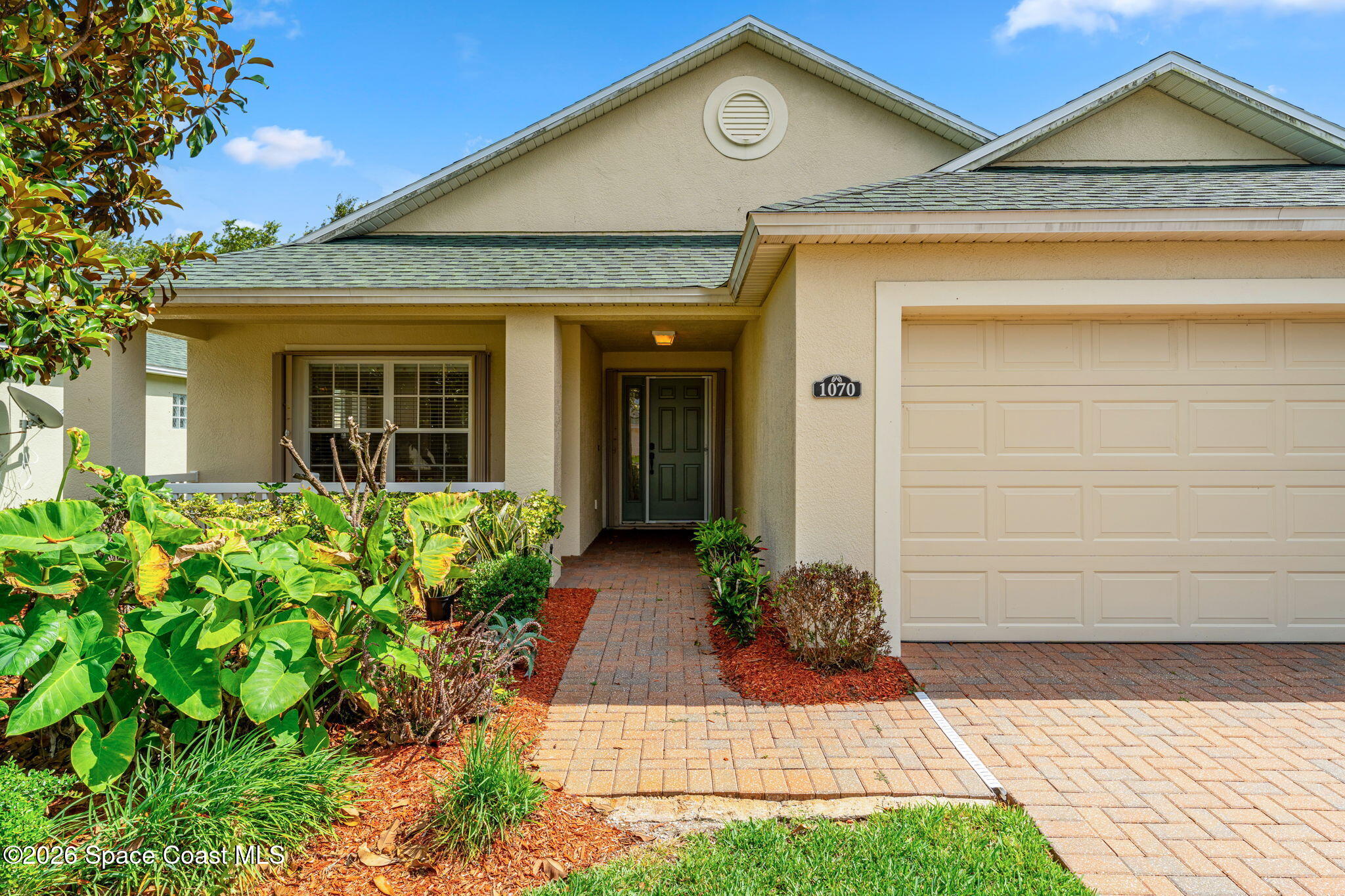 1070 Indian Oaks Drive