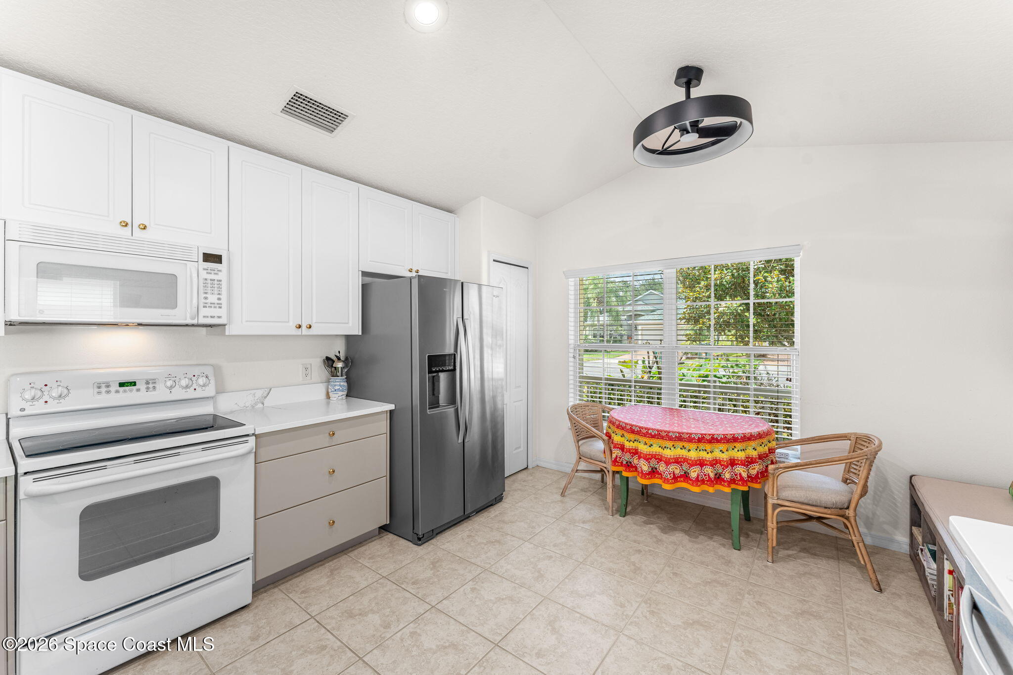 1070 Indian Oaks Drive
