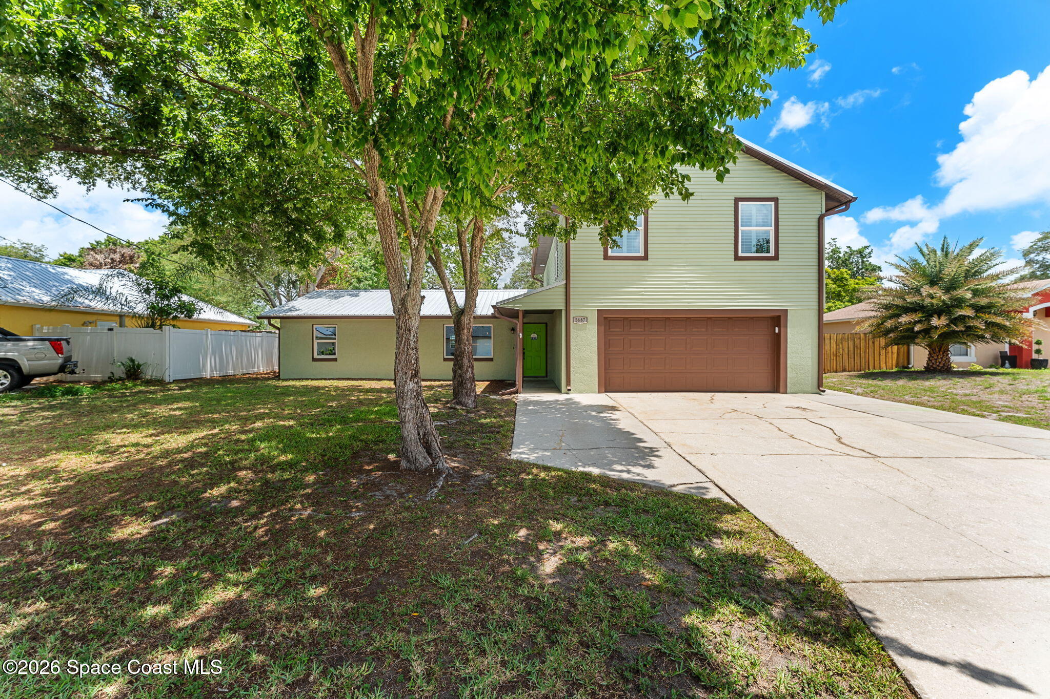 5687 Holden Road