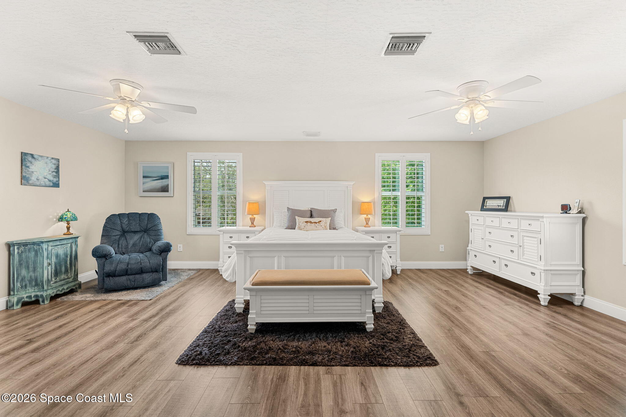 5687 Holden Road