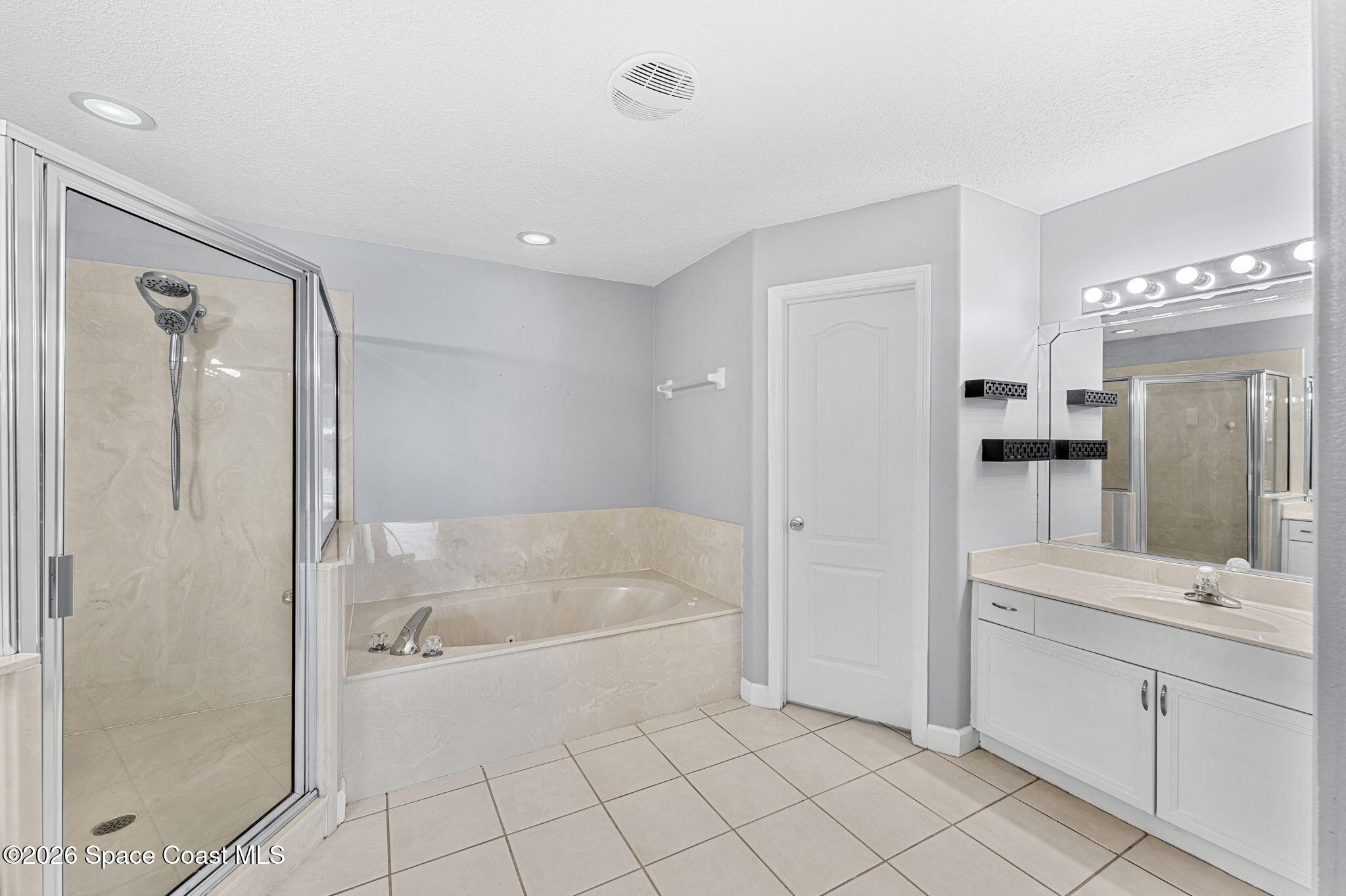 732 Bantry Court