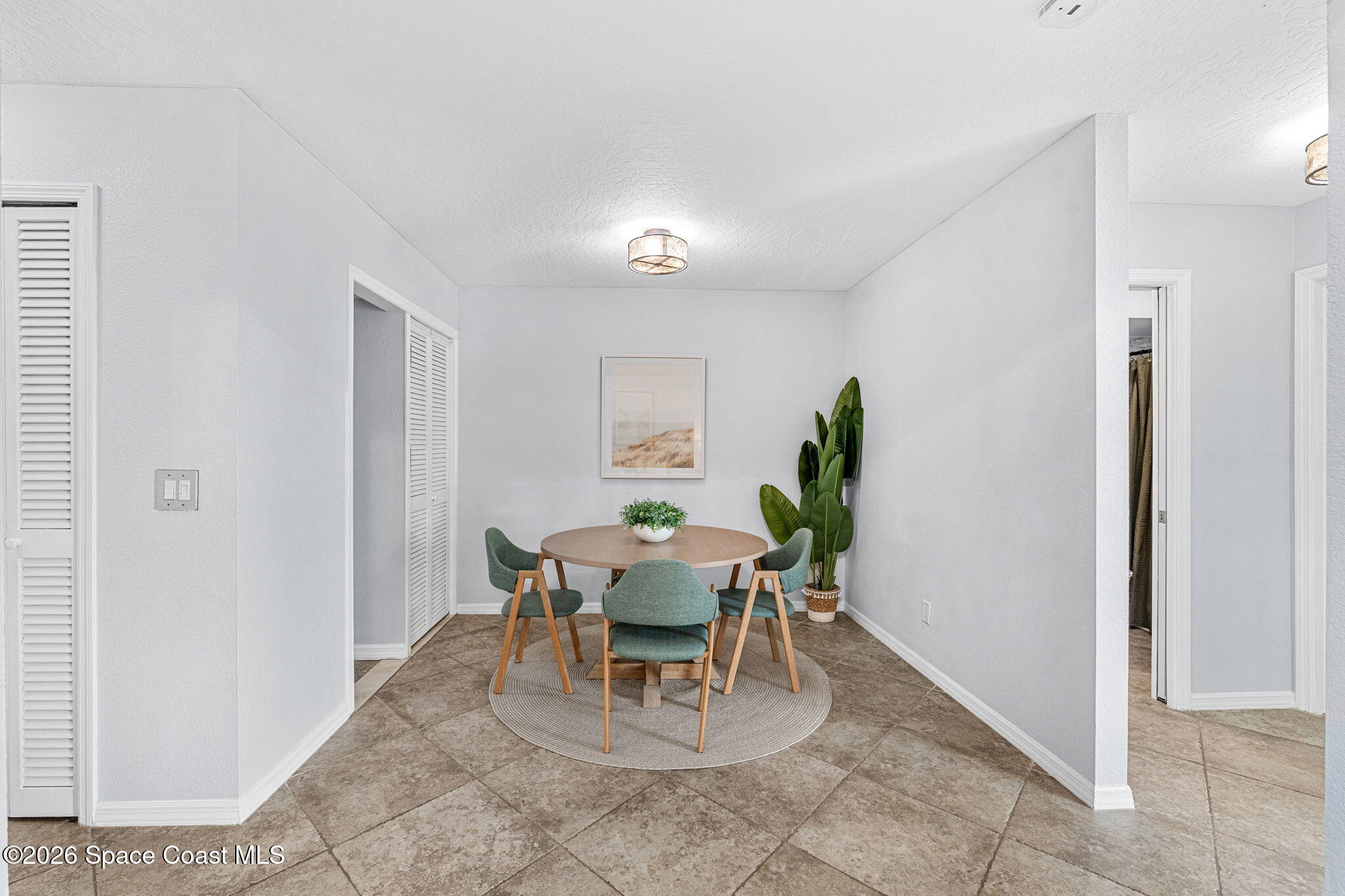 420 Hawthorne Court