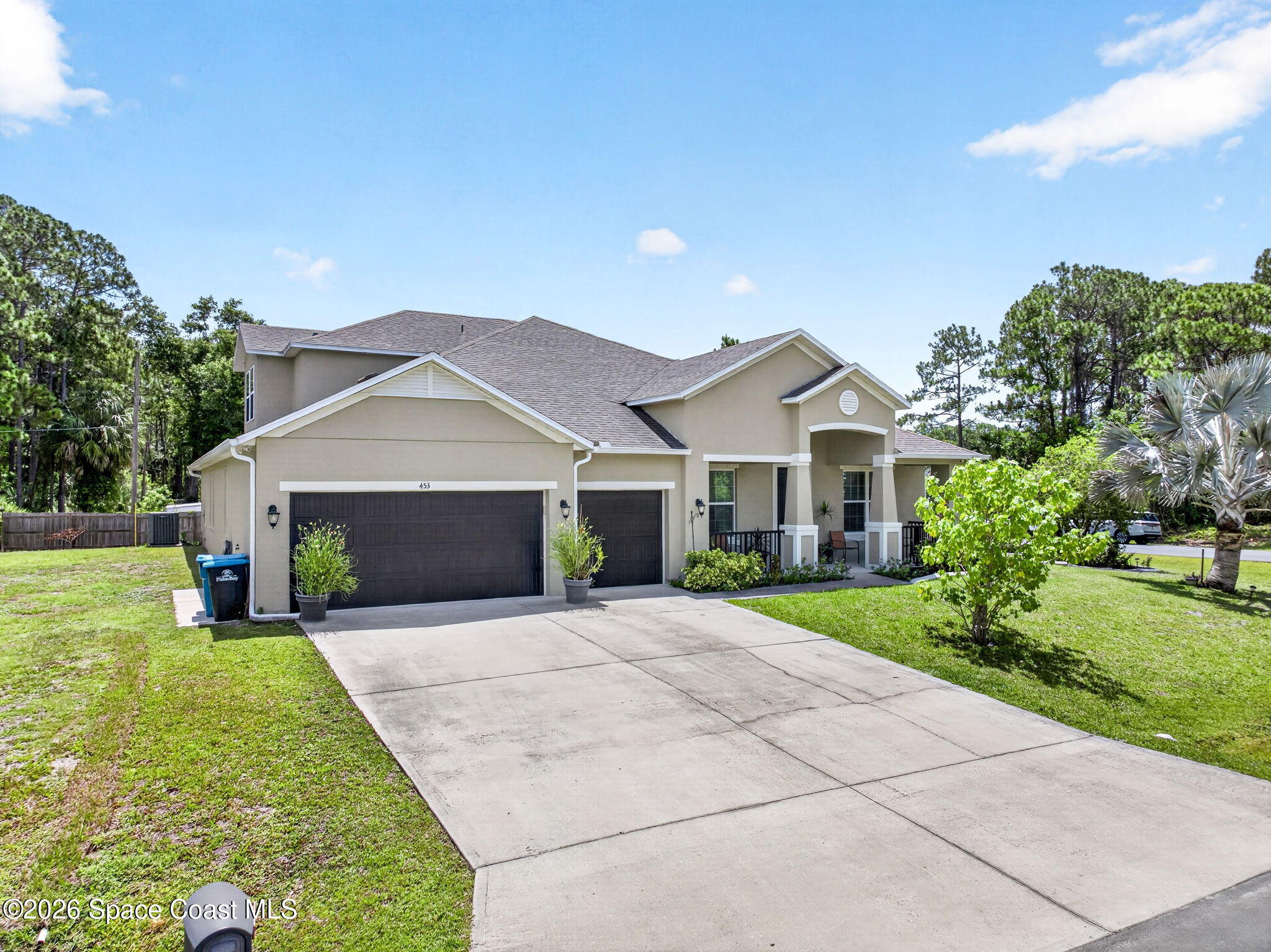 453 Danis Road SW