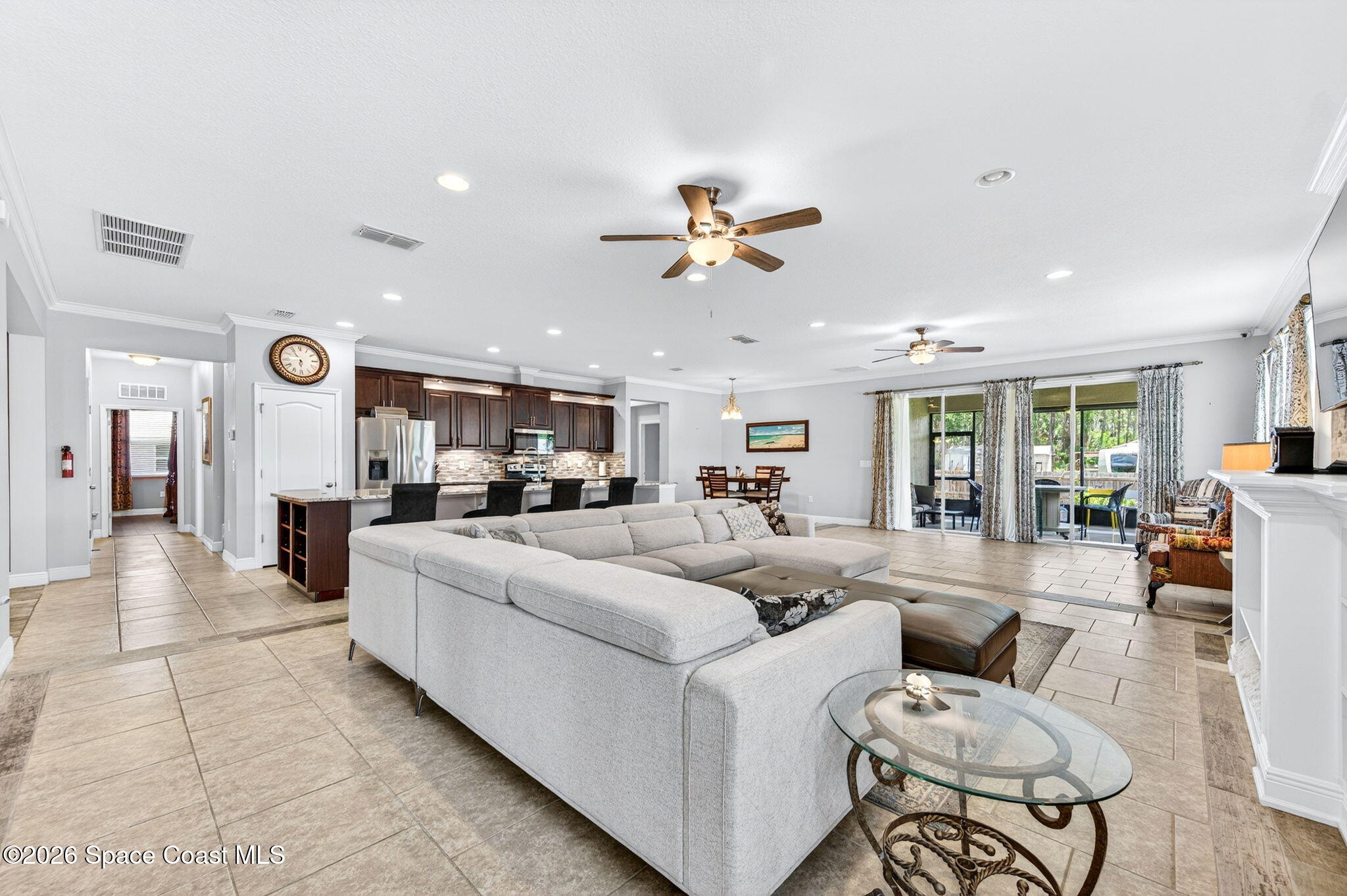 453 Danis Road SW