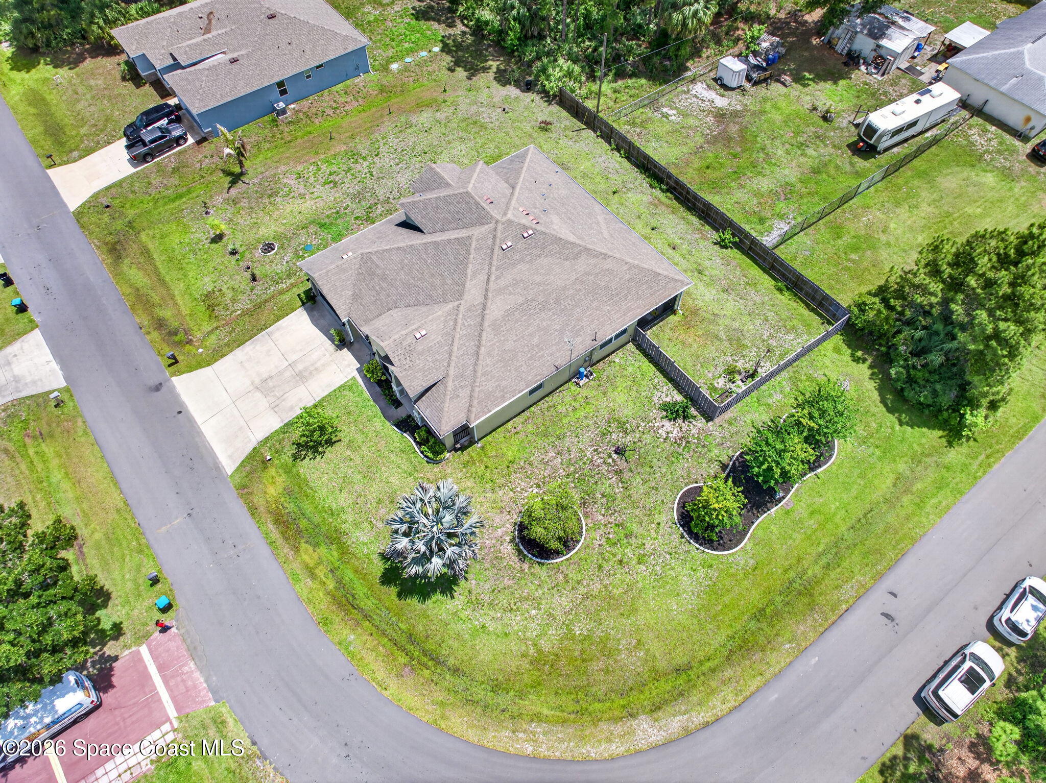 453 Danis Road SW