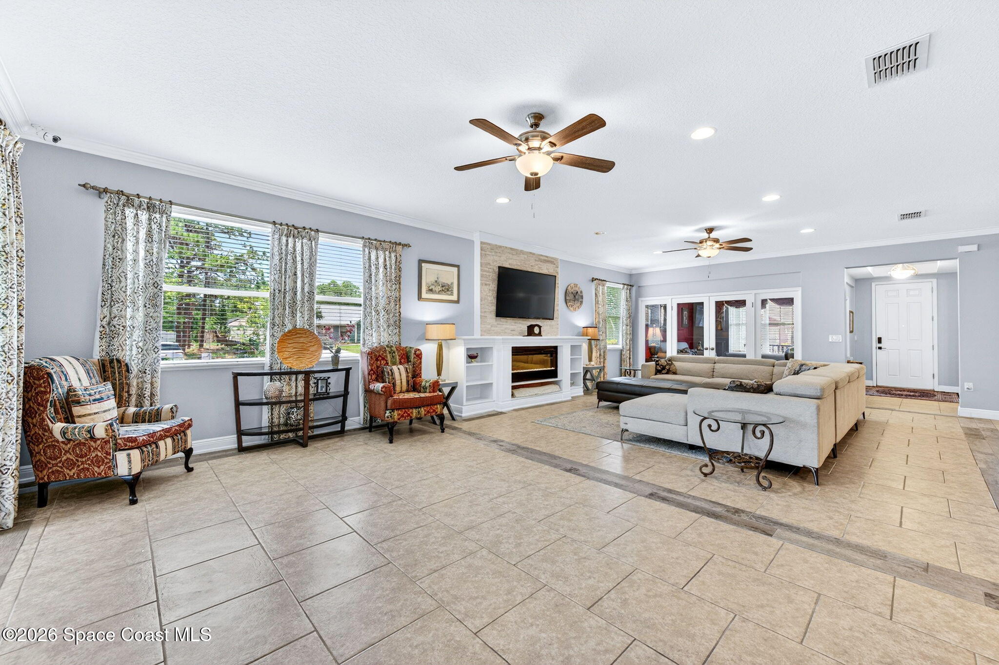 453 Danis Road SW