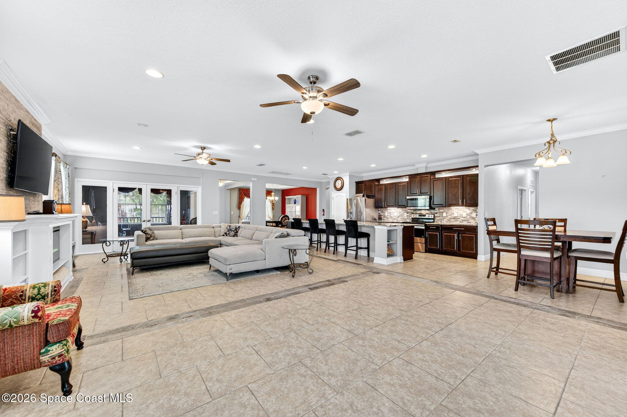 453 Danis Road SW