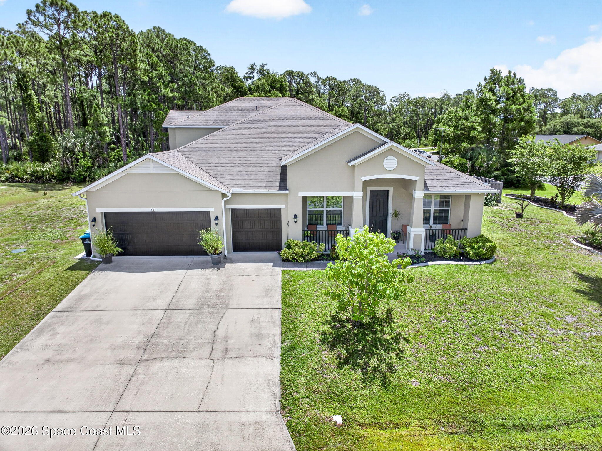453 Danis Road SW