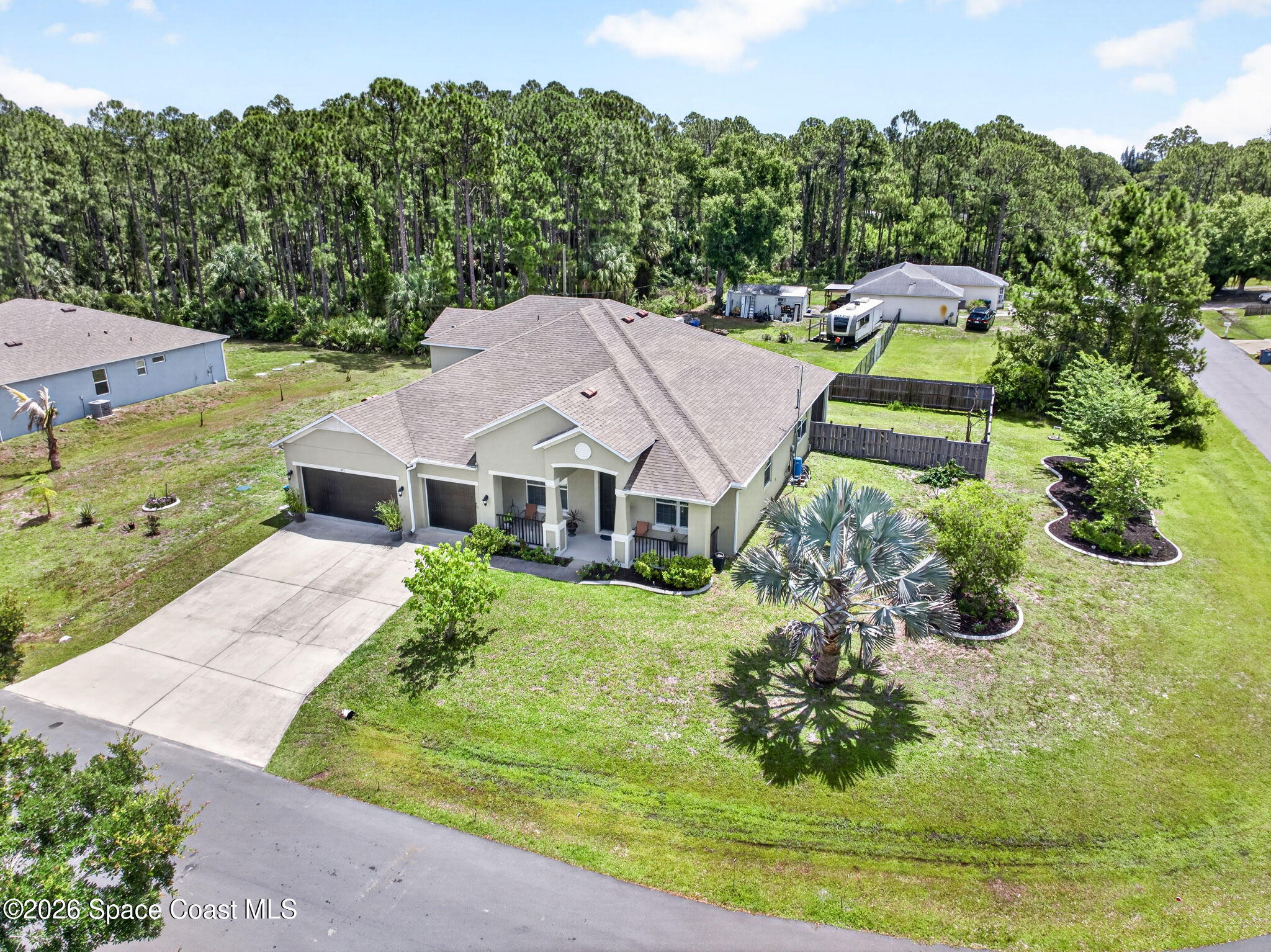 453 Danis Road SW