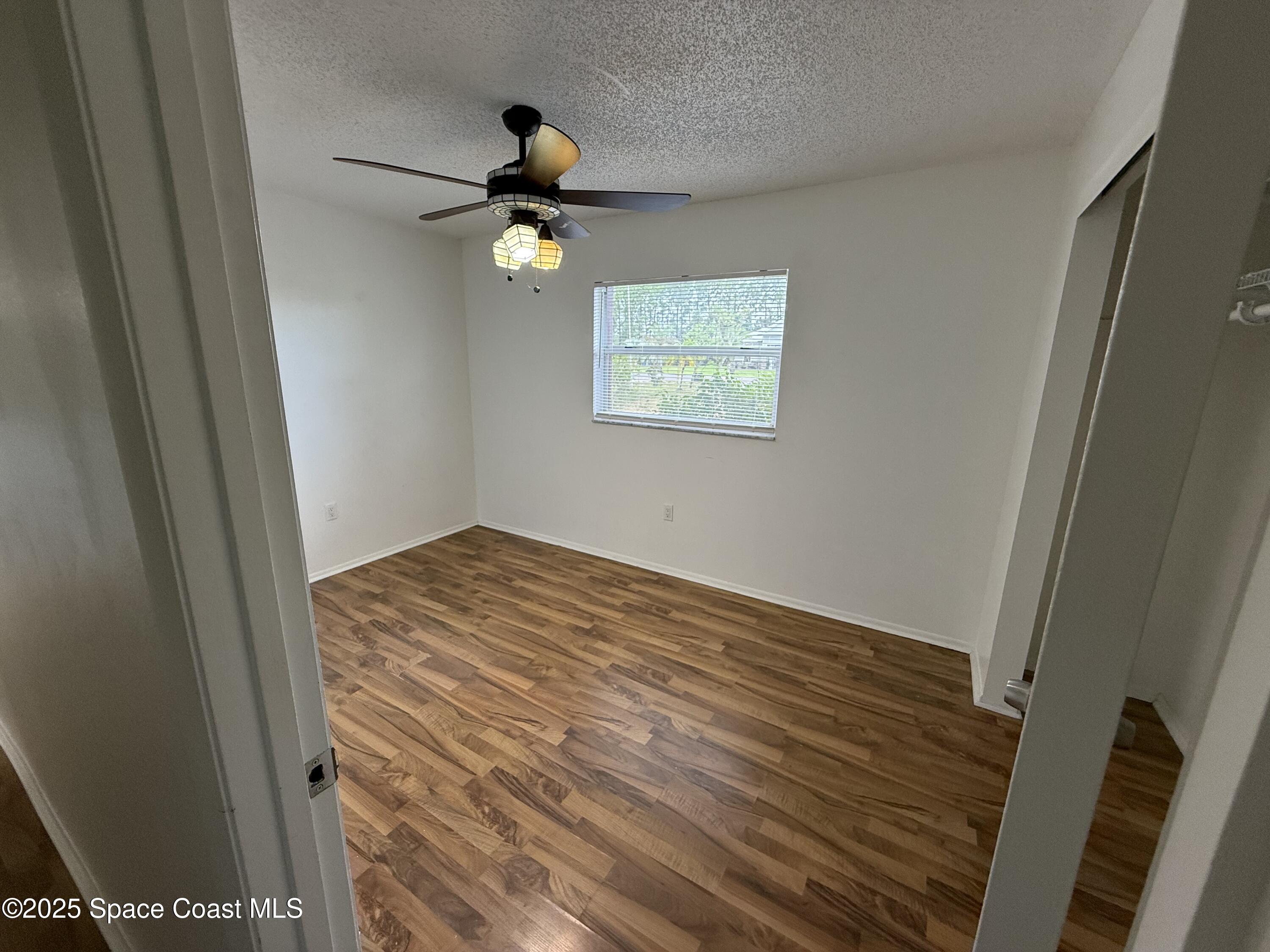5425 Country Lane