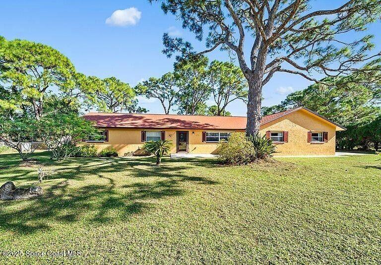 5425 Country Lane
