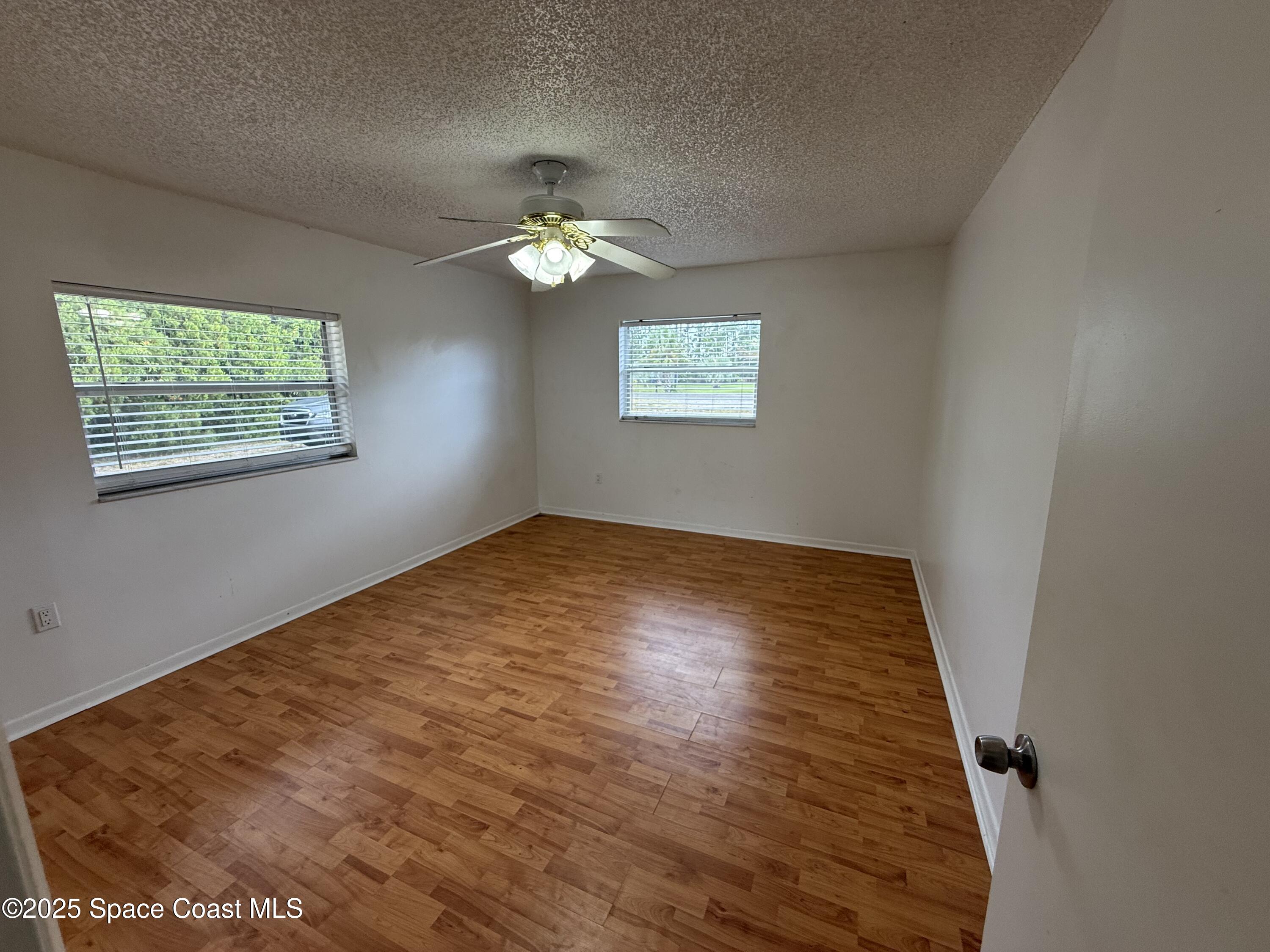 5425 Country Lane