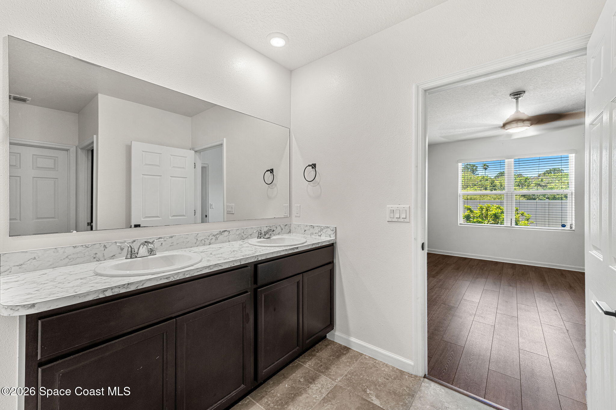 333 Guinevere Drive SW