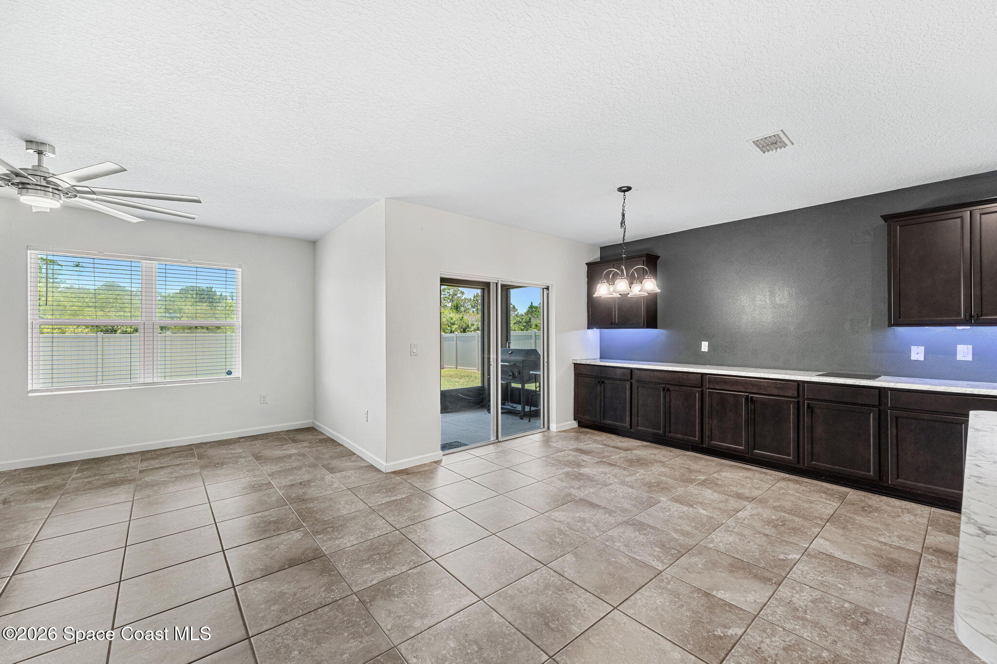 333 Guinevere Drive SW
