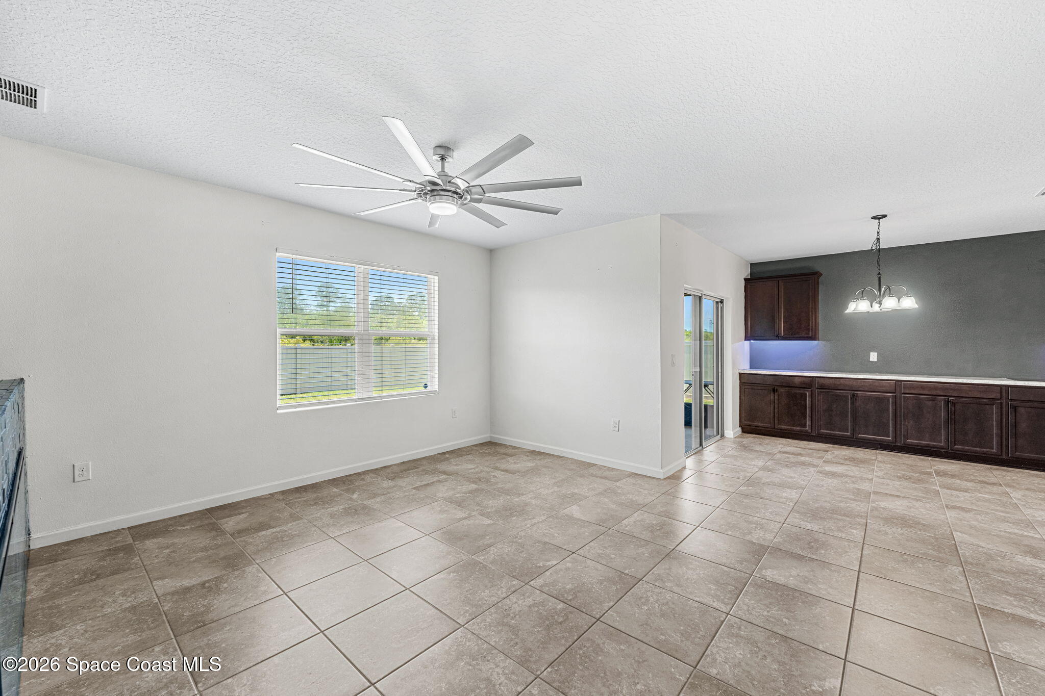 333 Guinevere Drive SW