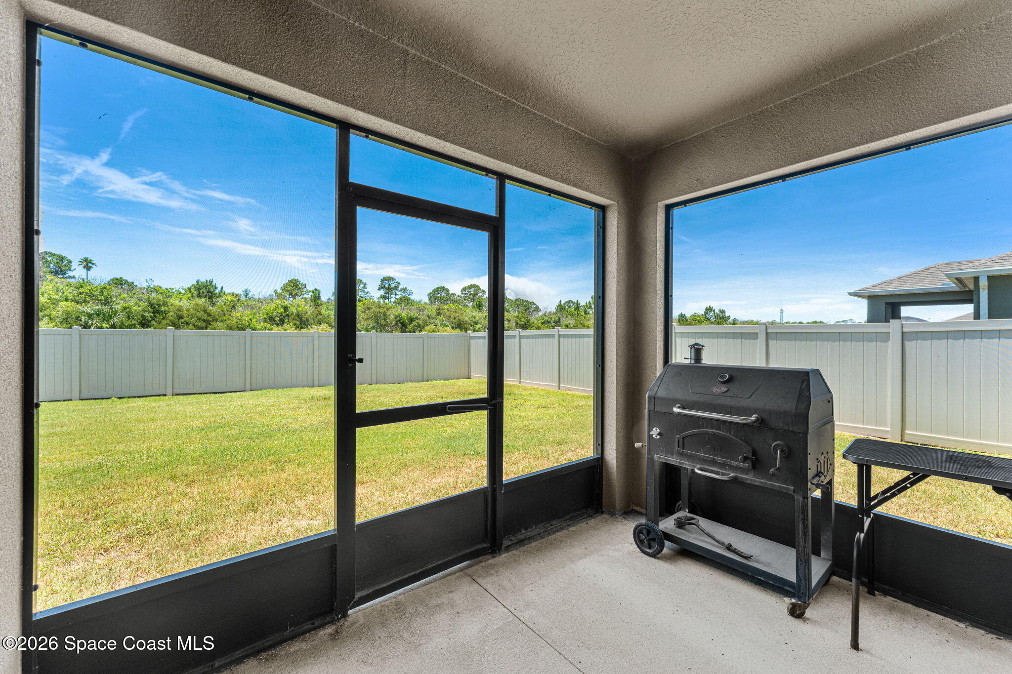 333 Guinevere Drive SW