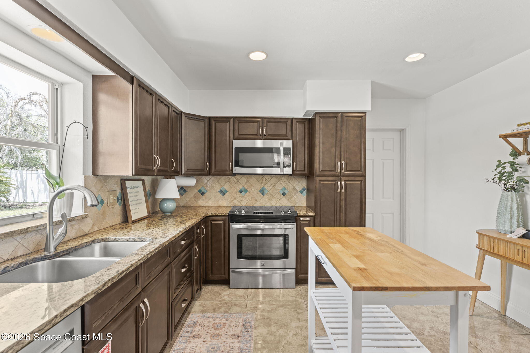 415 Hibiscus Trail