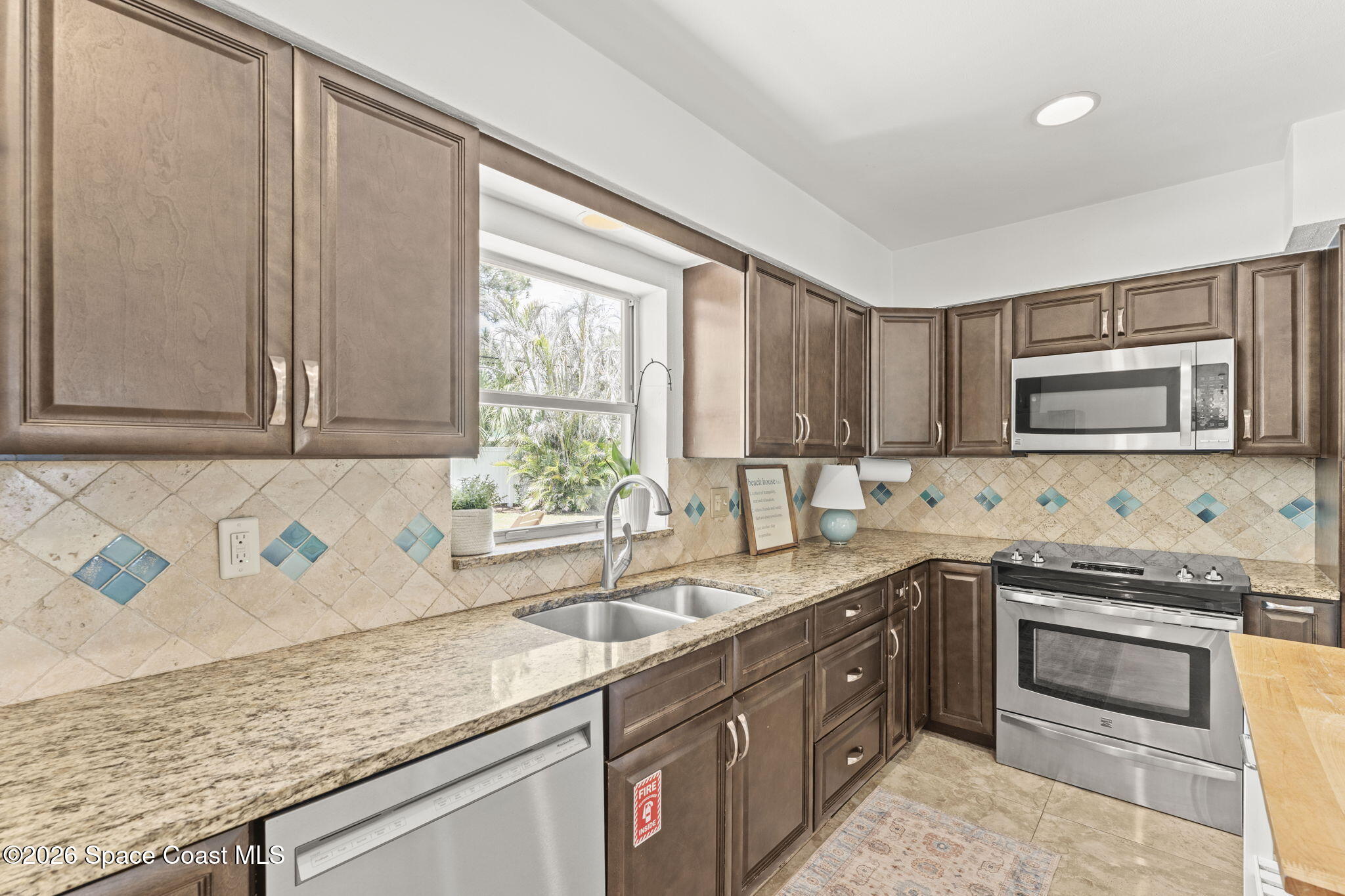415 Hibiscus Trail
