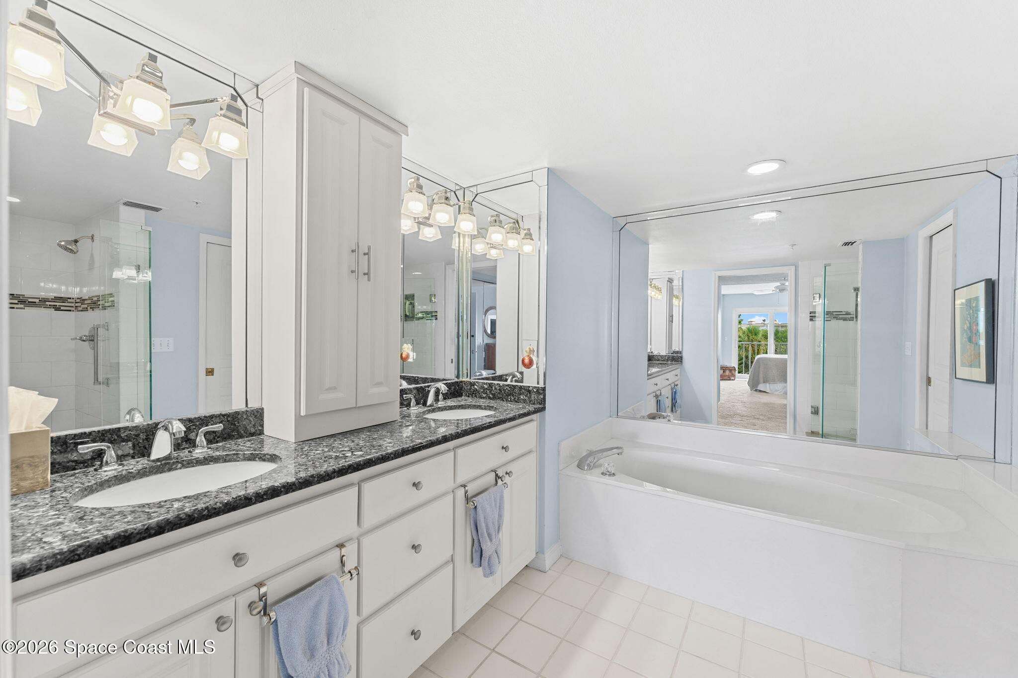 8700 Ridgewood Avenue B303