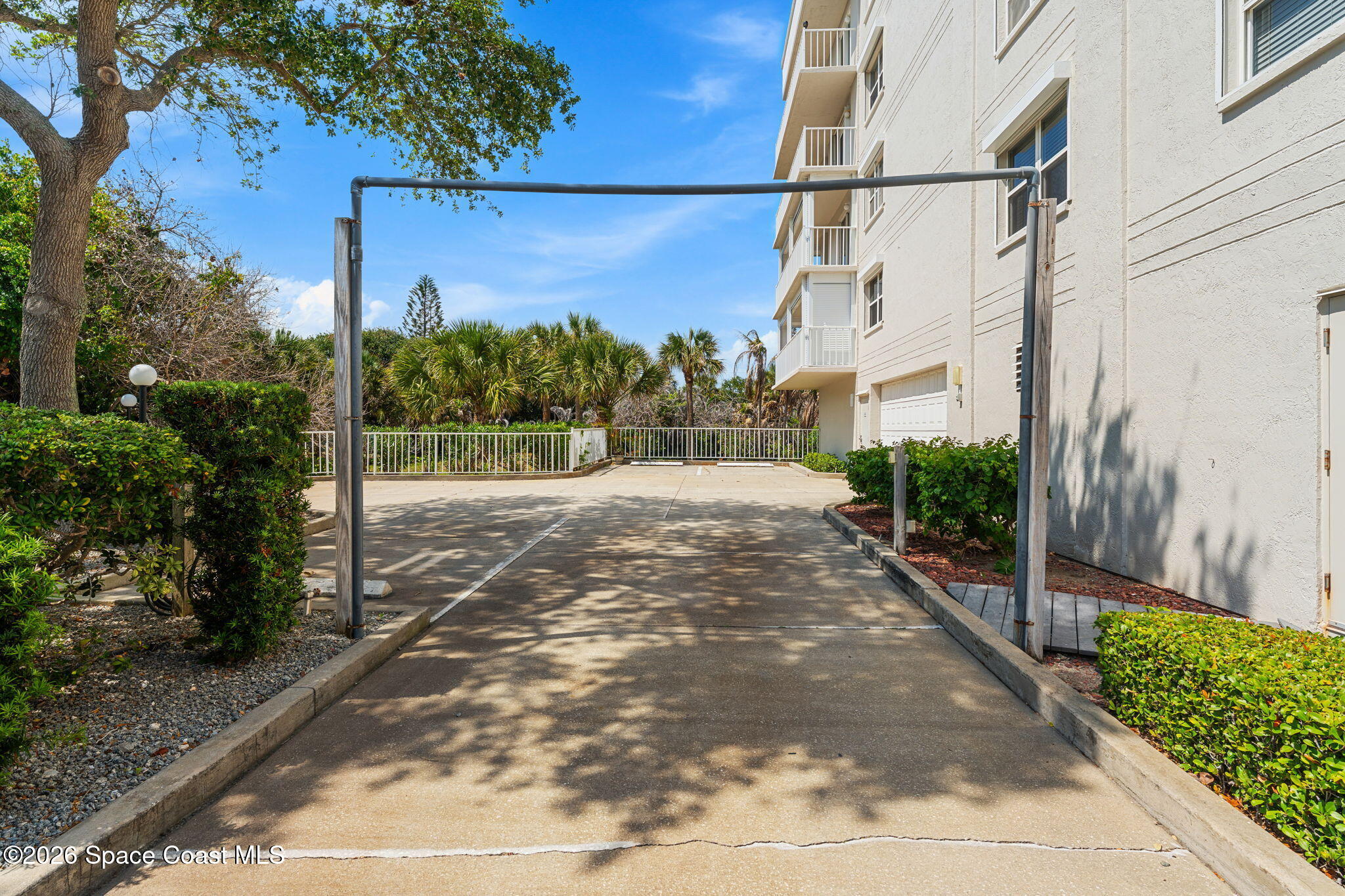 8700 Ridgewood Avenue B303