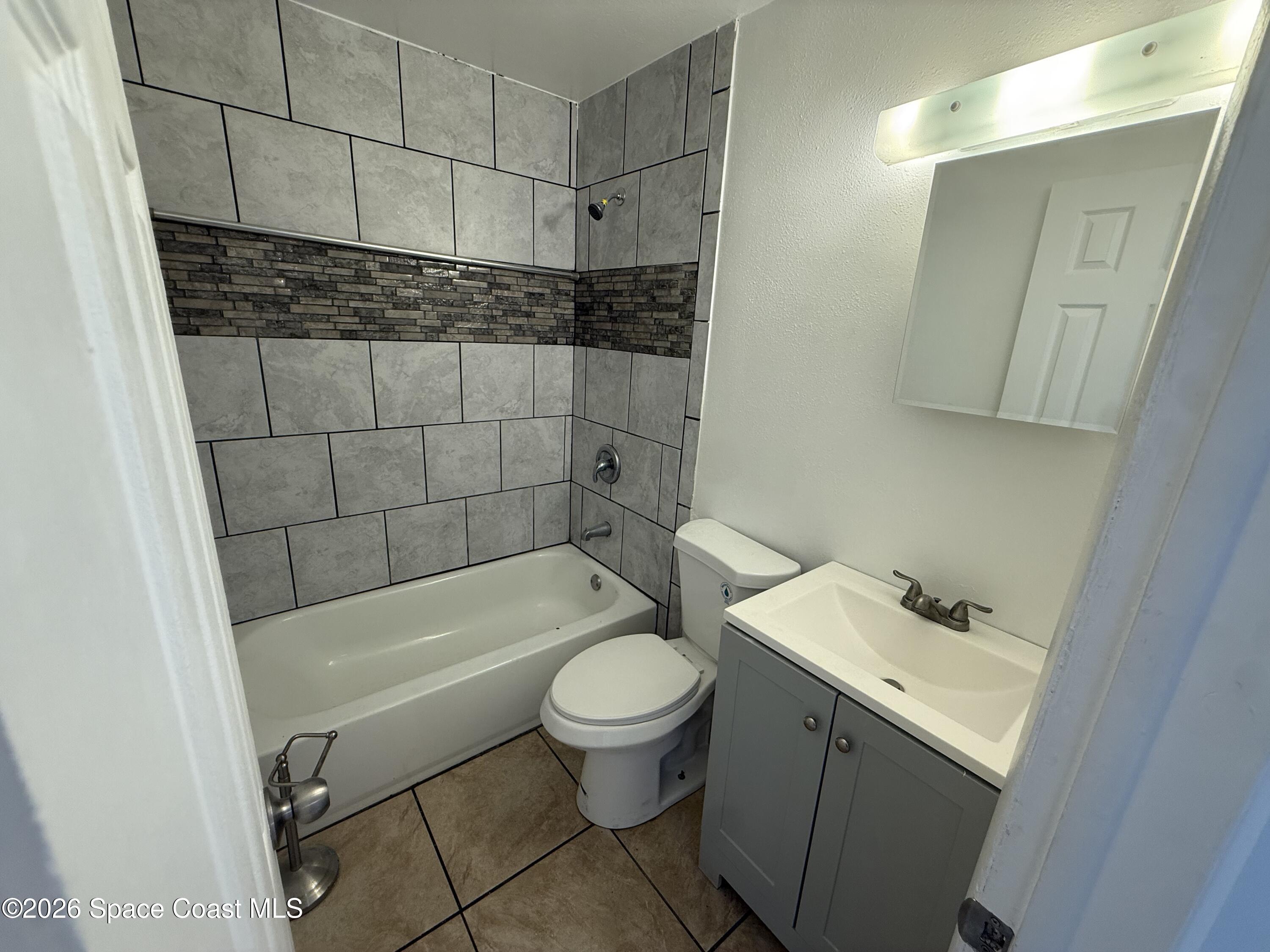 180 Minna Lane 417