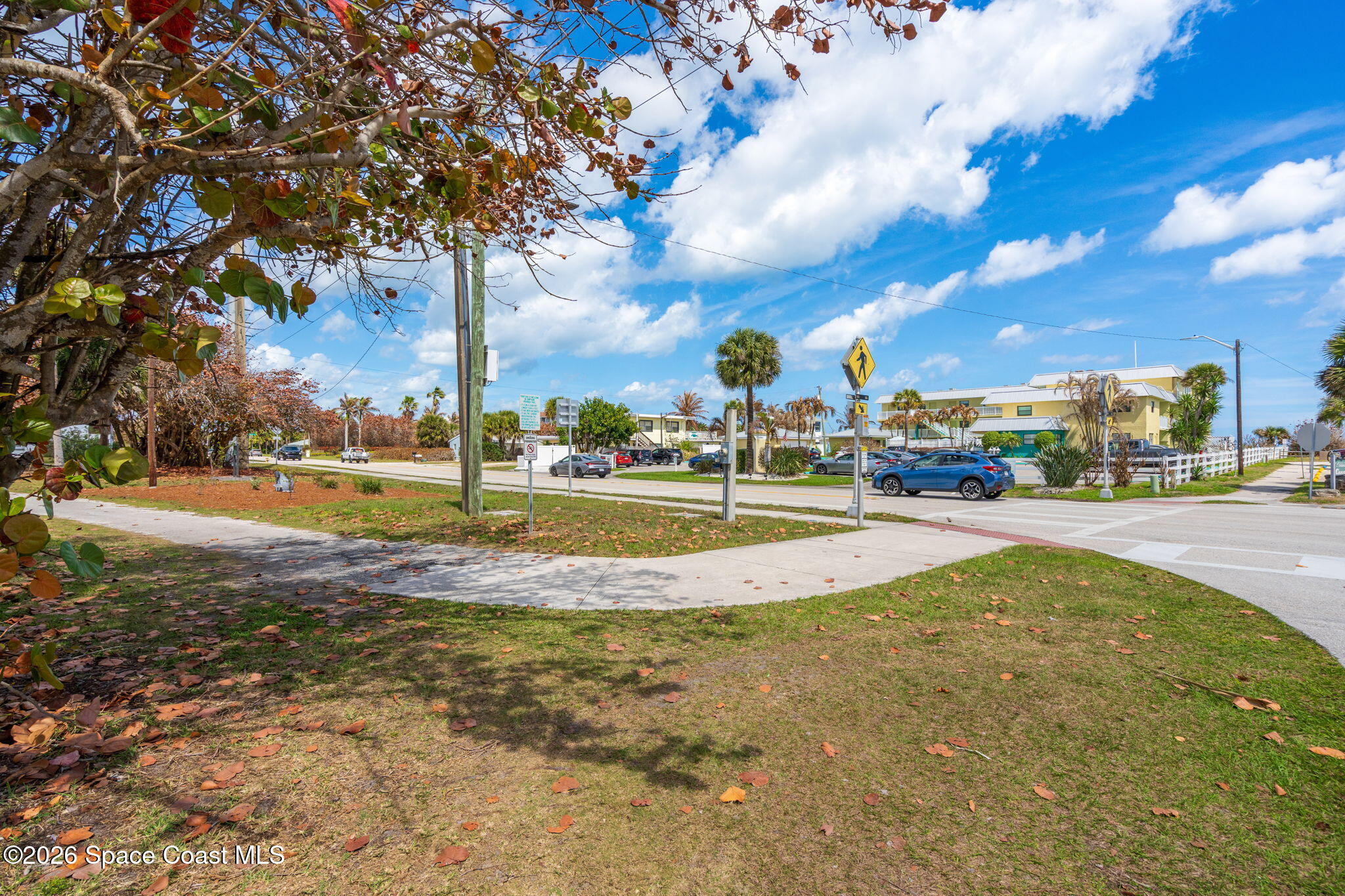 1318 S Miramar Avenue 208
