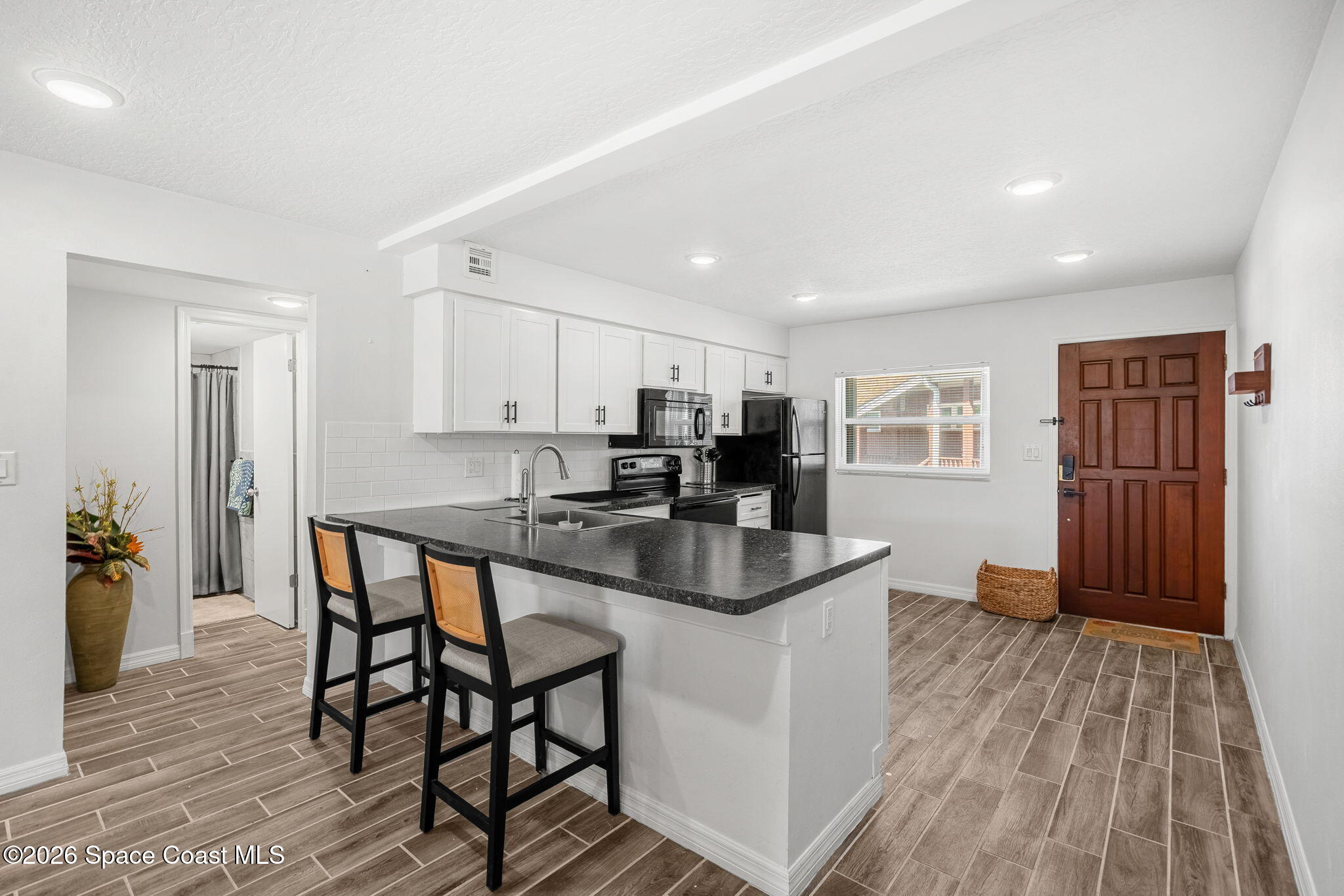 1318 S Miramar Avenue 208