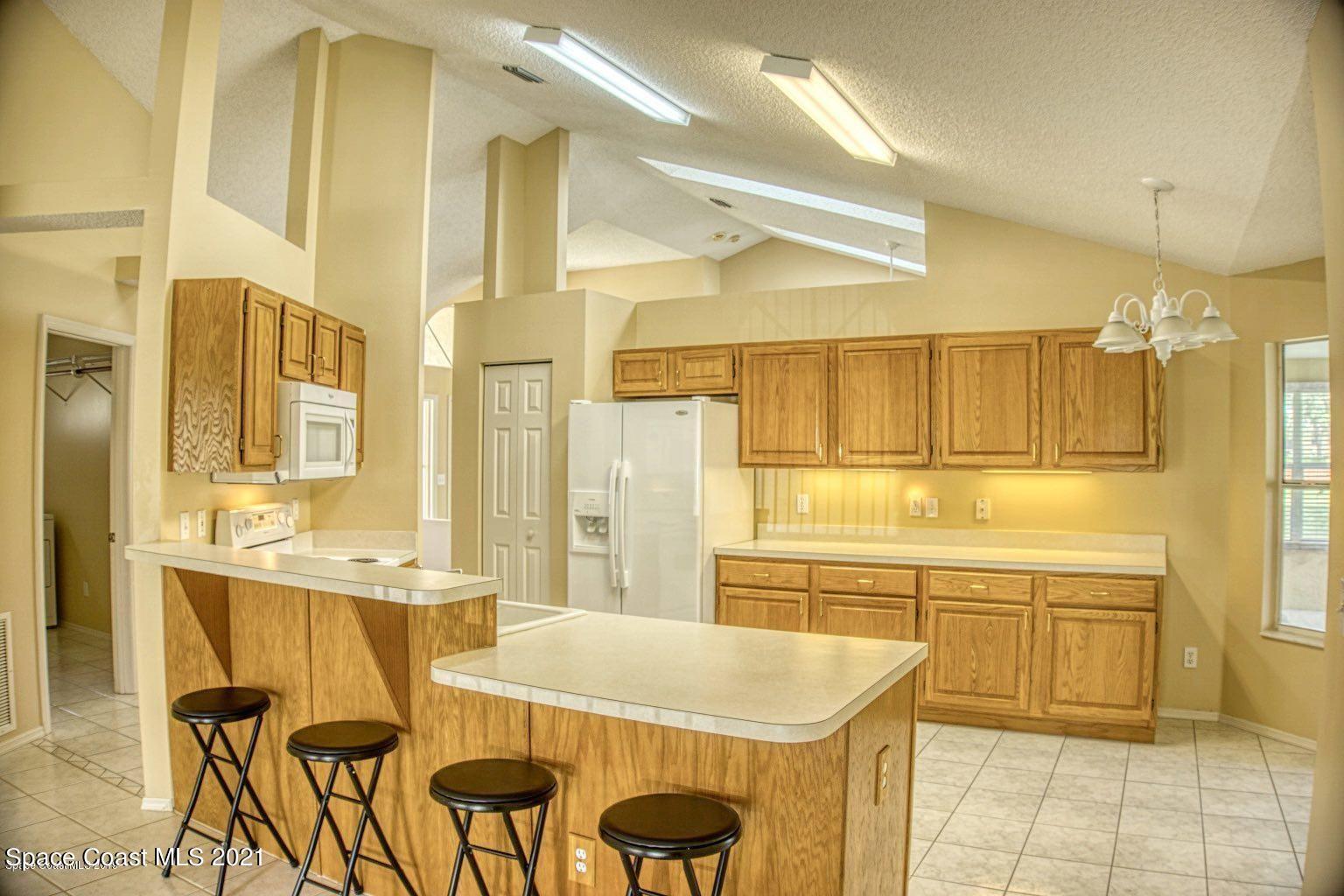 805 Crossbow Drive