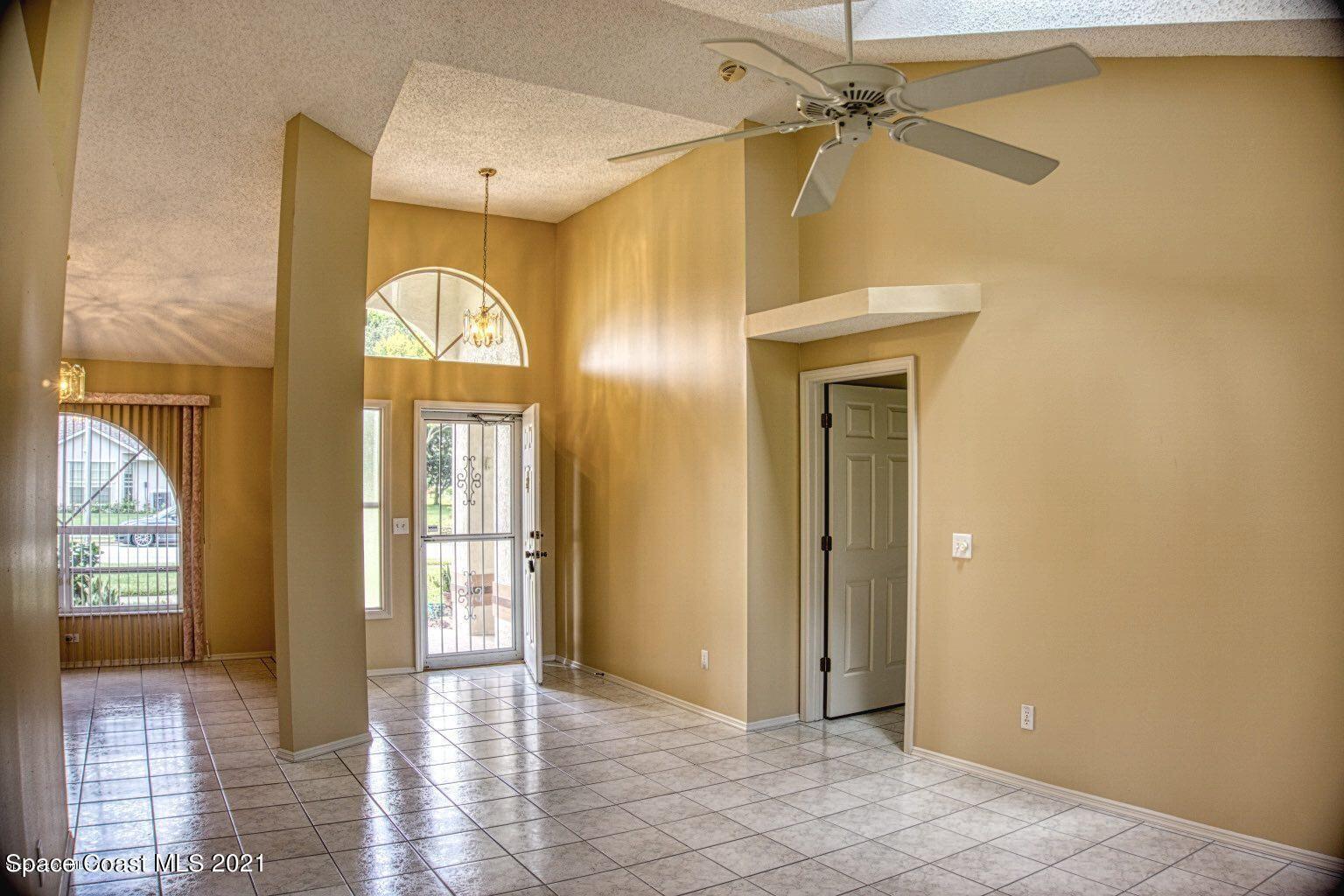 805 Crossbow Drive