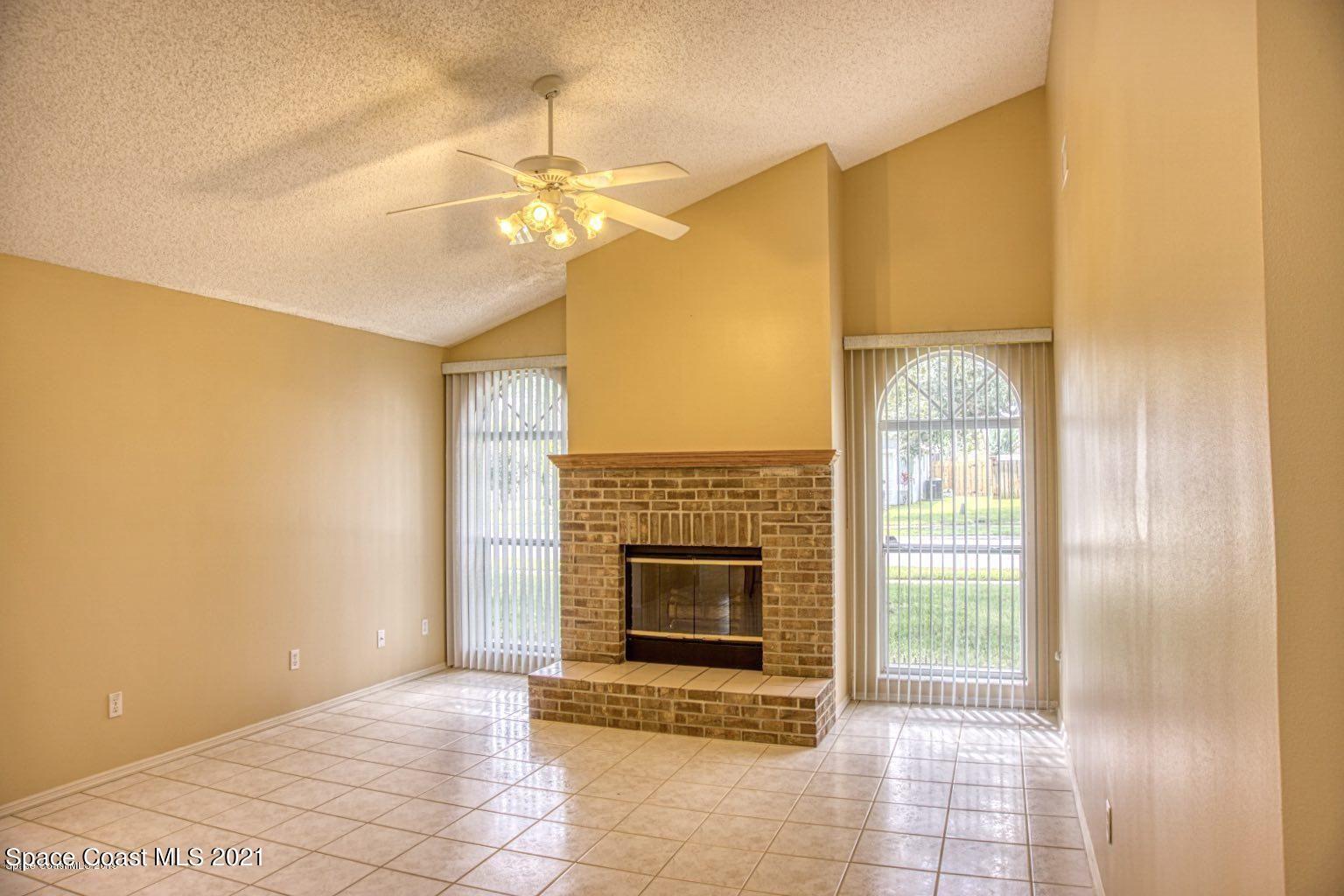805 Crossbow Drive
