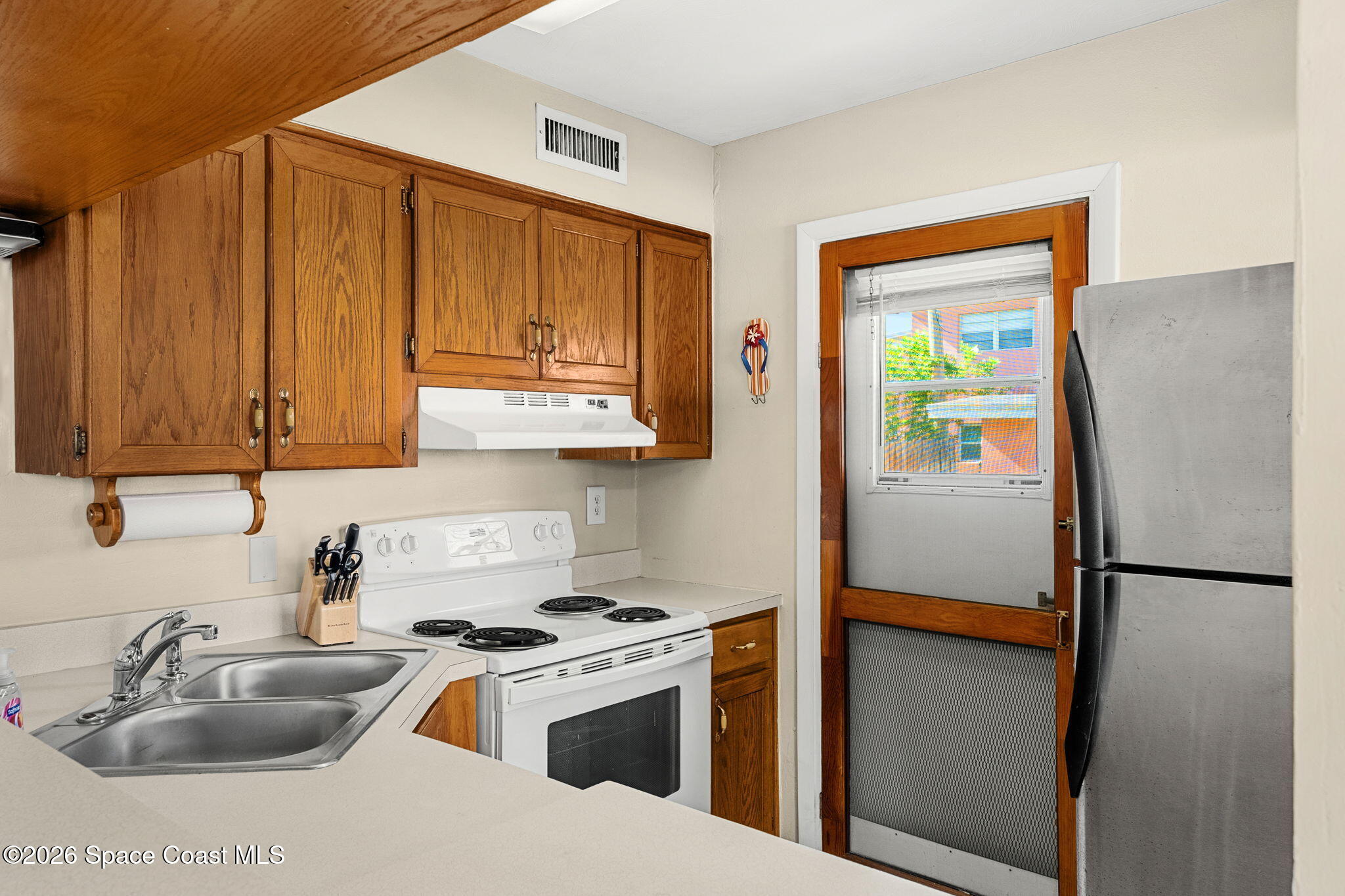 419 Madison Avenue G102