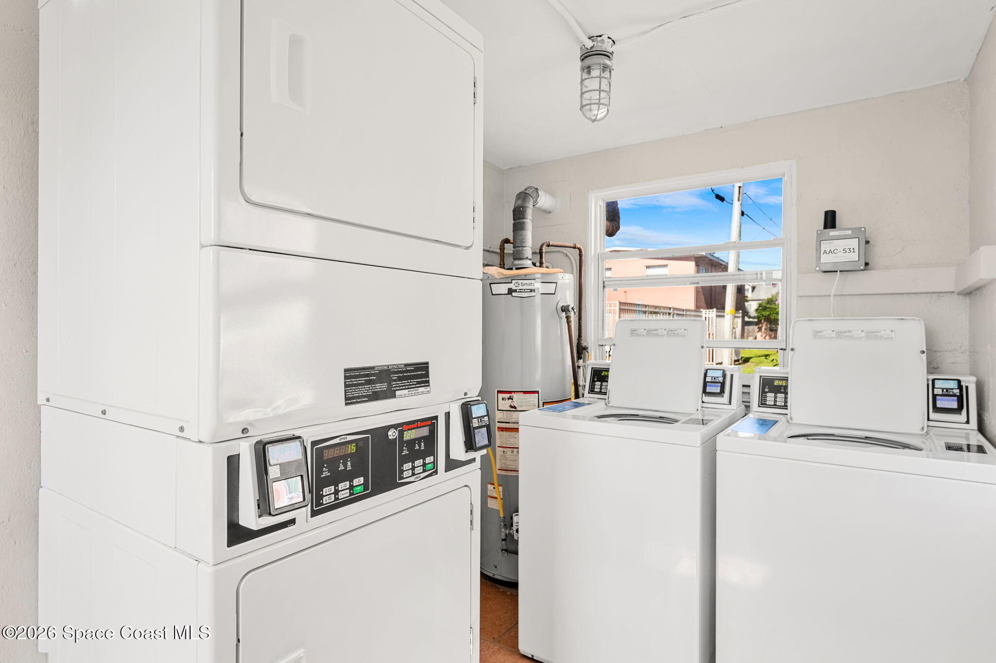 419 Madison Avenue G102