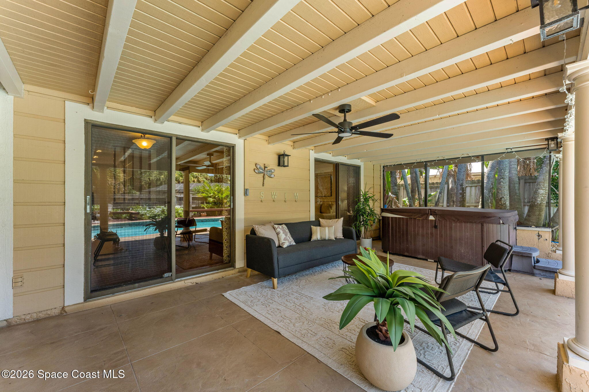 496 N River Oaks Drive