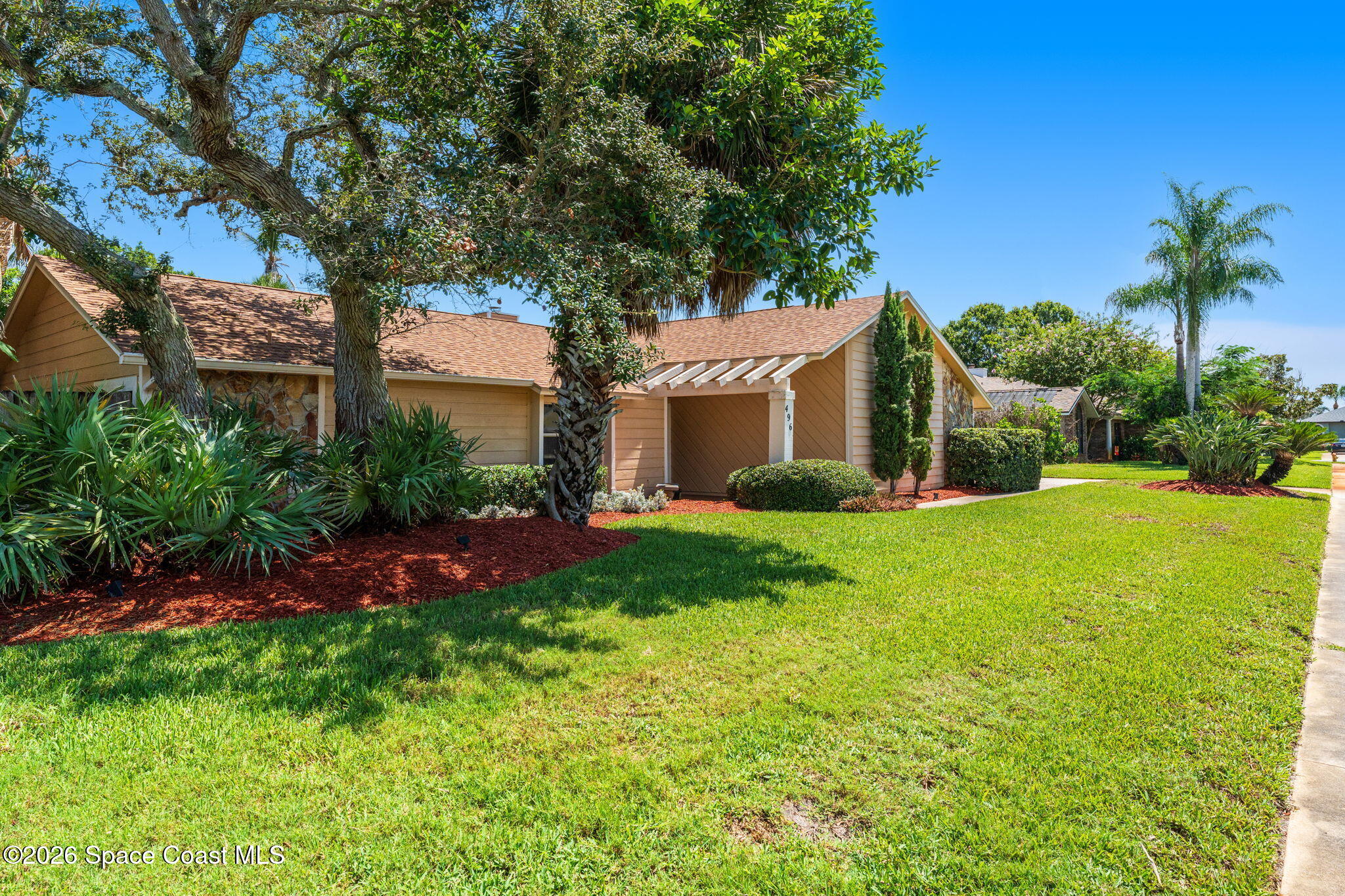 496 N River Oaks Drive