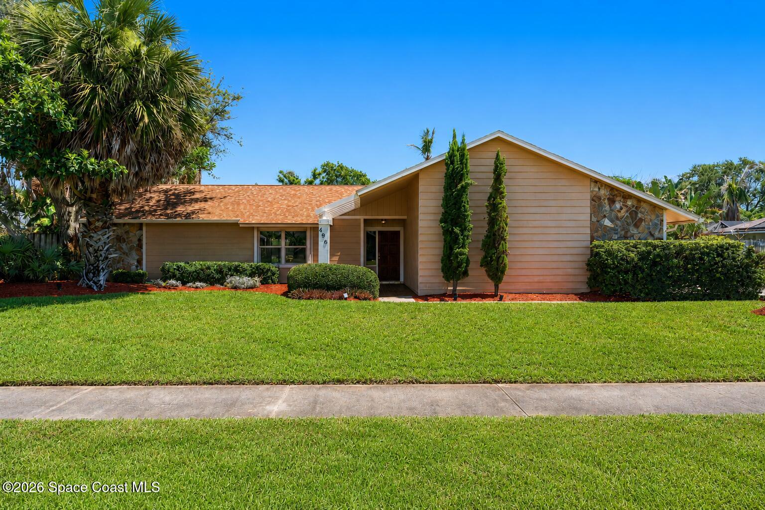 496 N River Oaks Drive