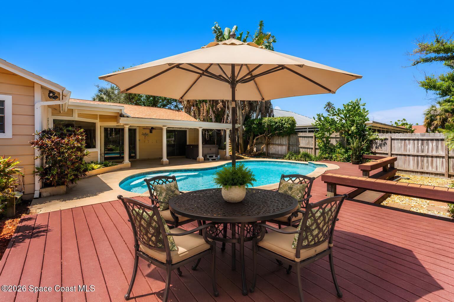 496 N River Oaks Drive