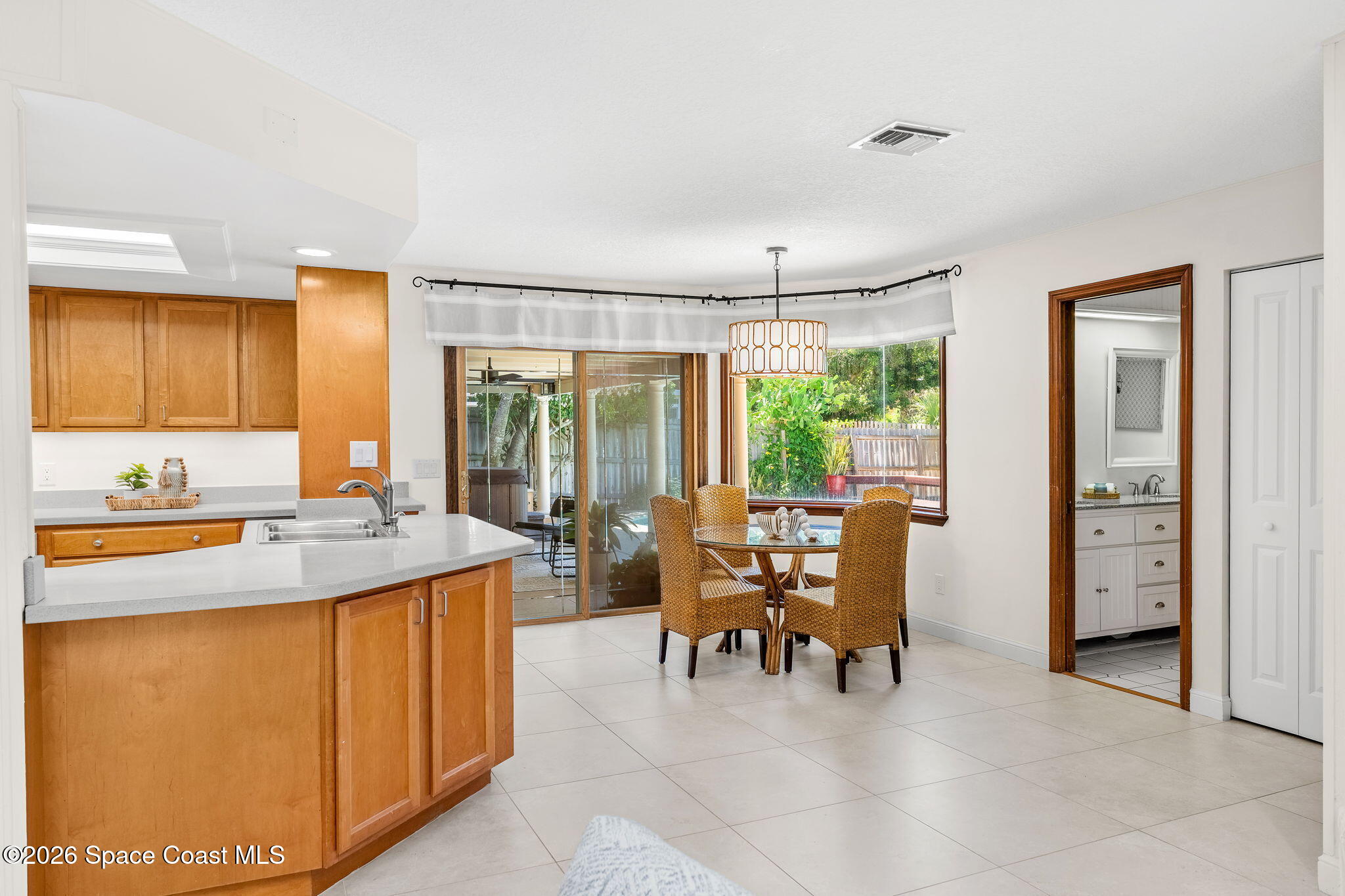 496 N River Oaks Drive