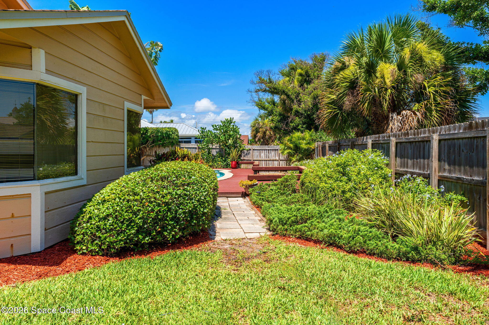 496 N River Oaks Drive
