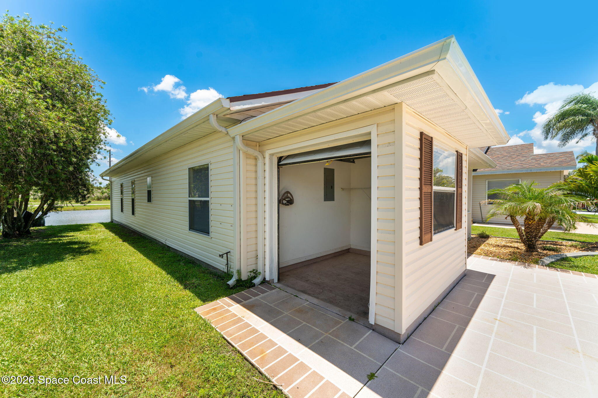 769 E Plantation Drive