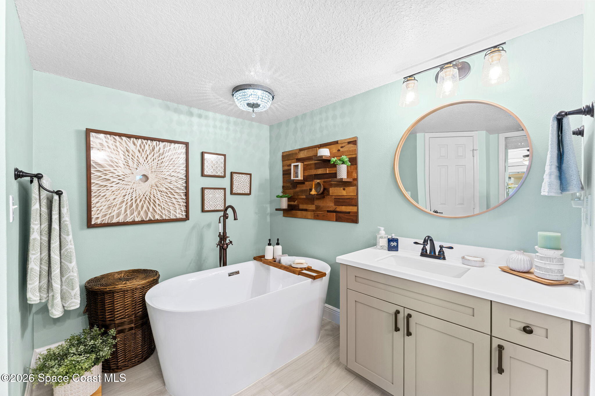 601 Shorewood Drive G303