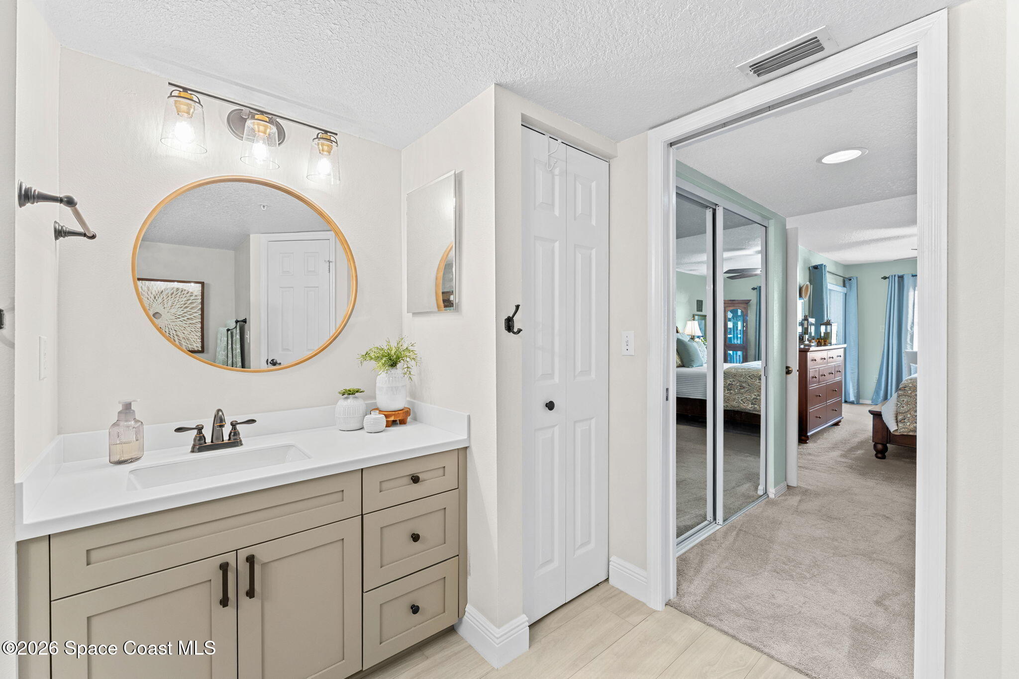 601 Shorewood Drive G303