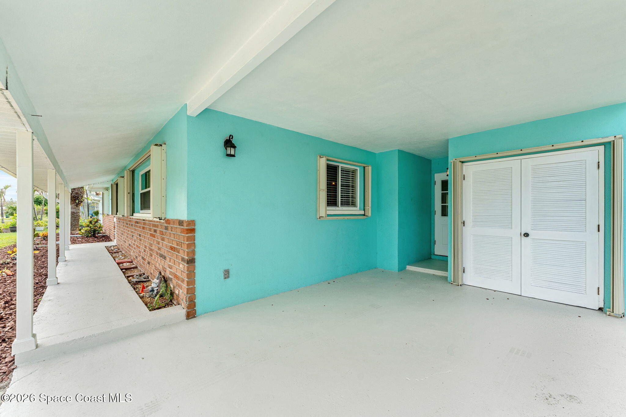 348 Harbor Drive