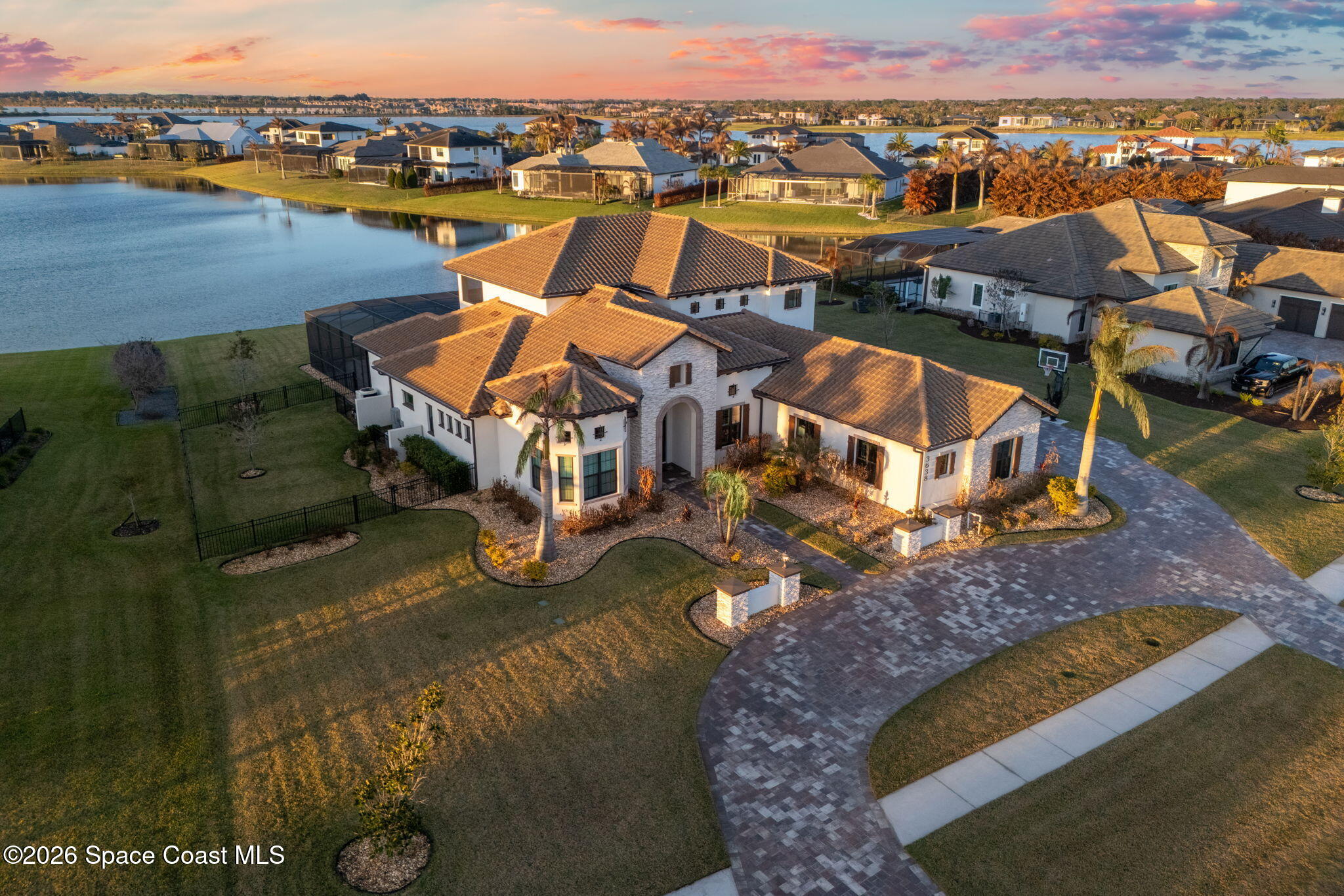 3638 Lake Adelaide Place