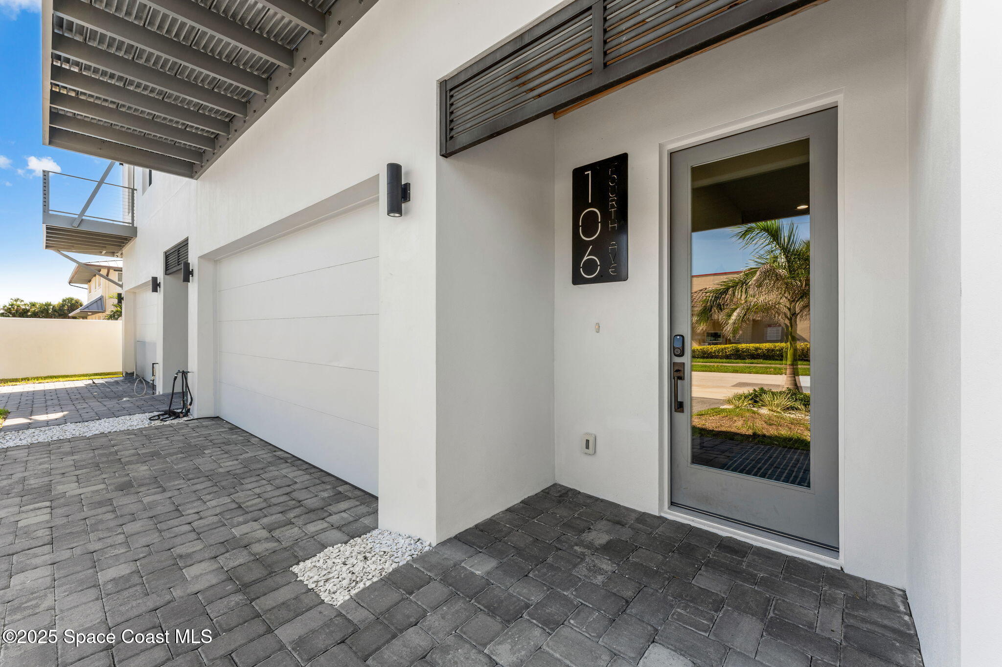 106 4th Avenue