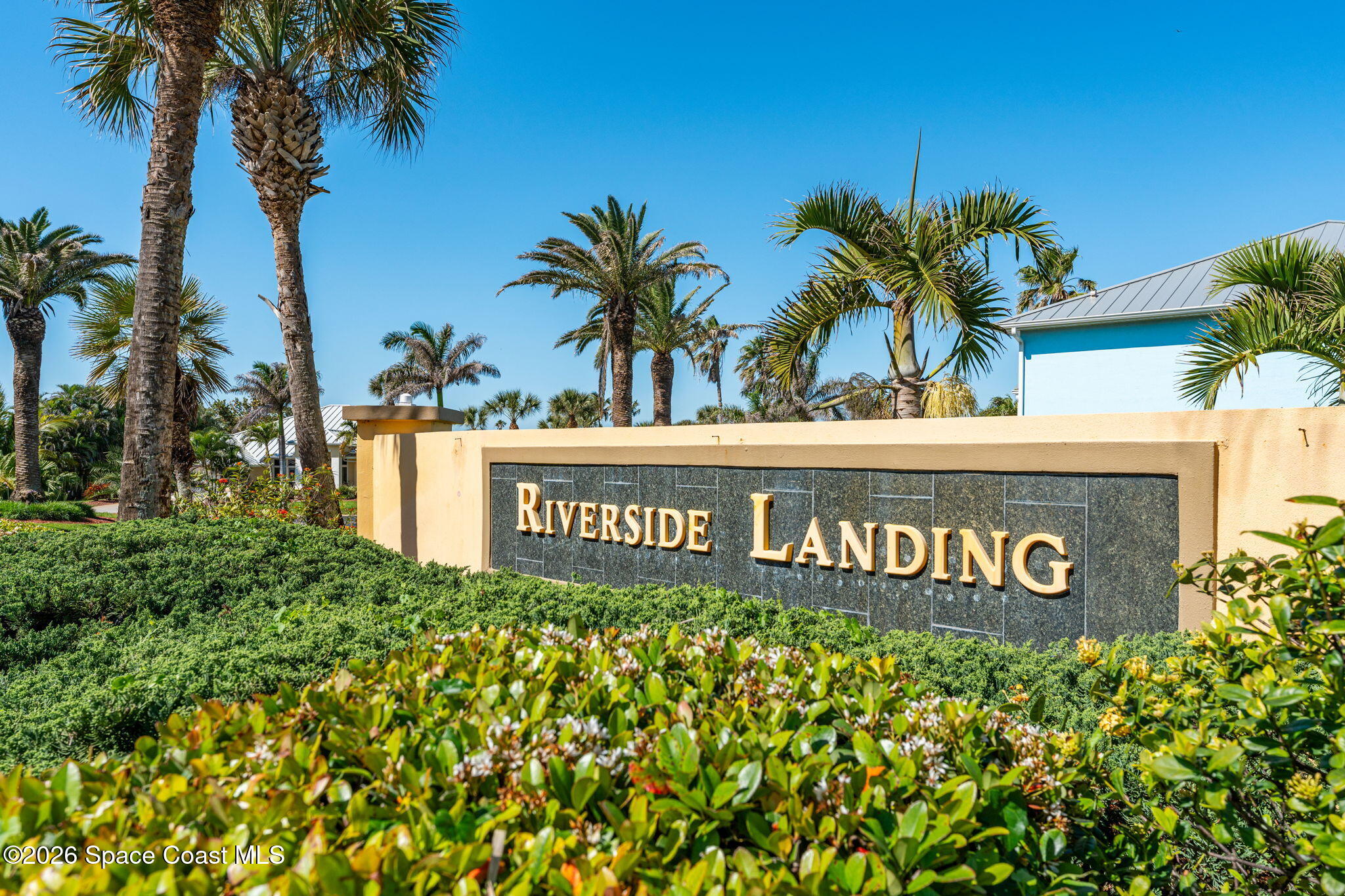 327 Island Drive