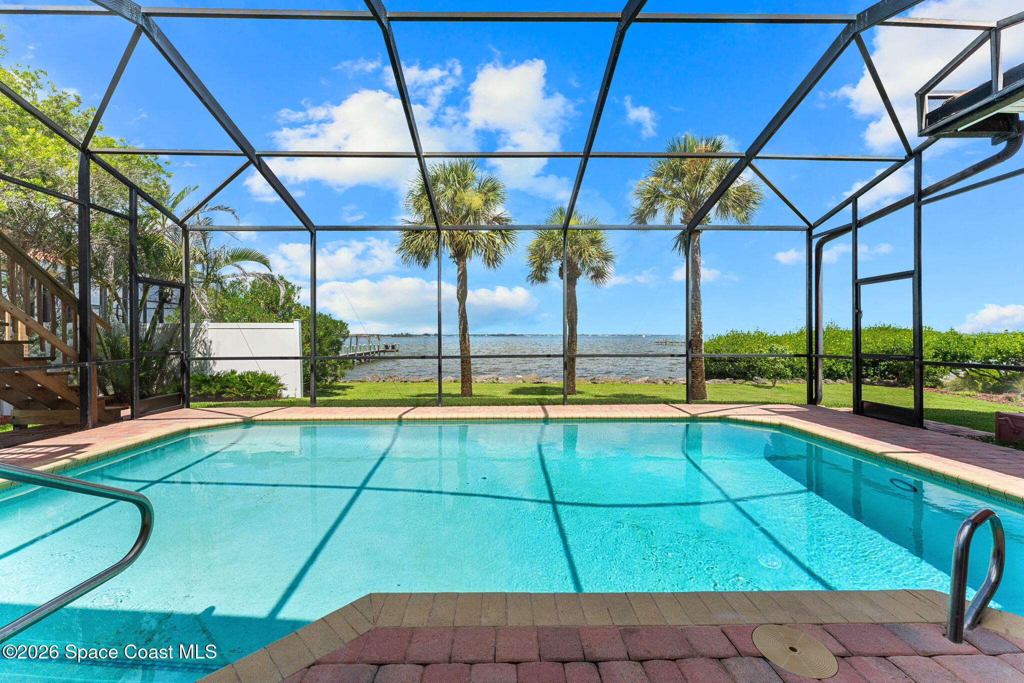 327 Island Drive