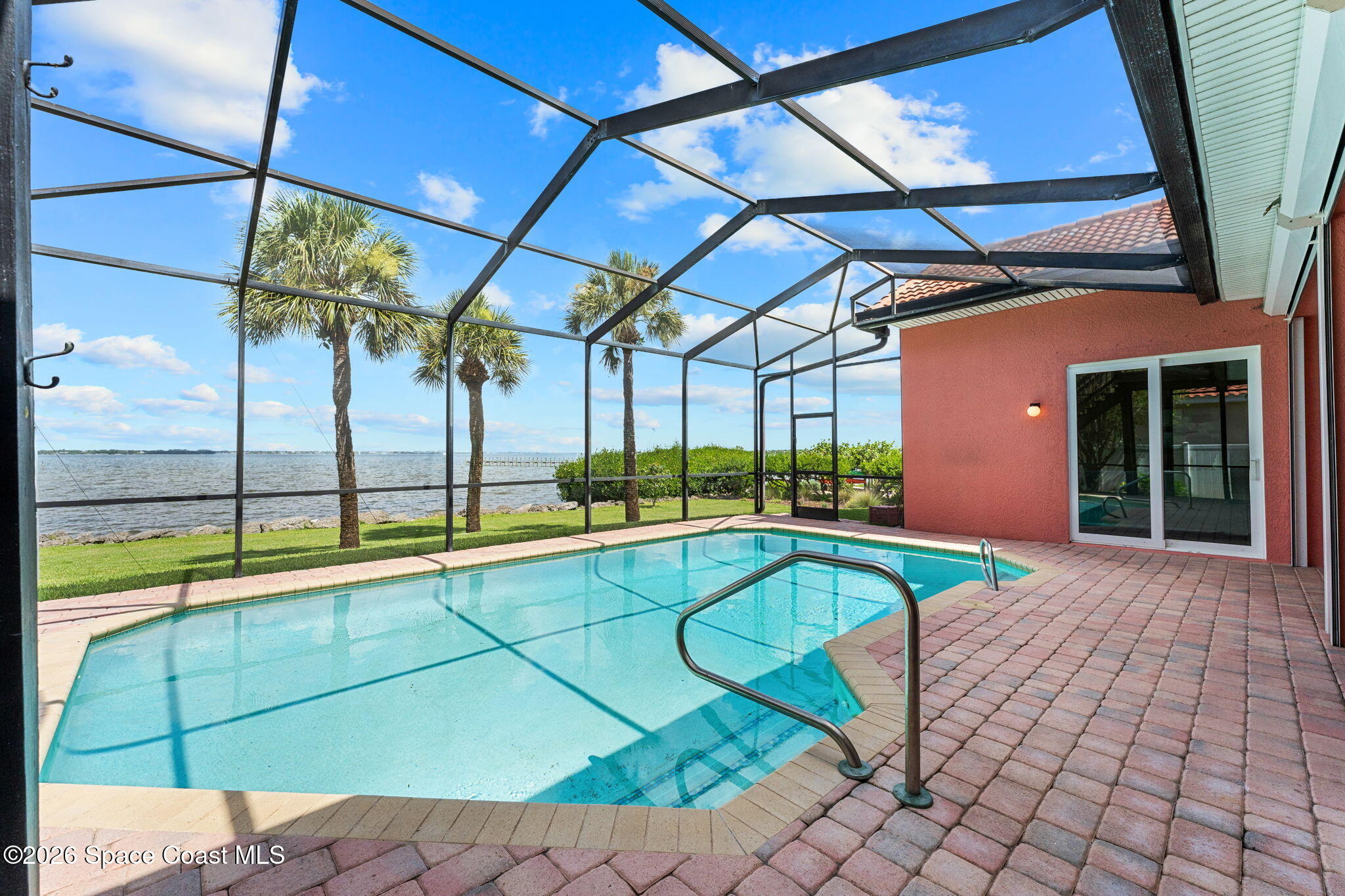 327 Island Drive