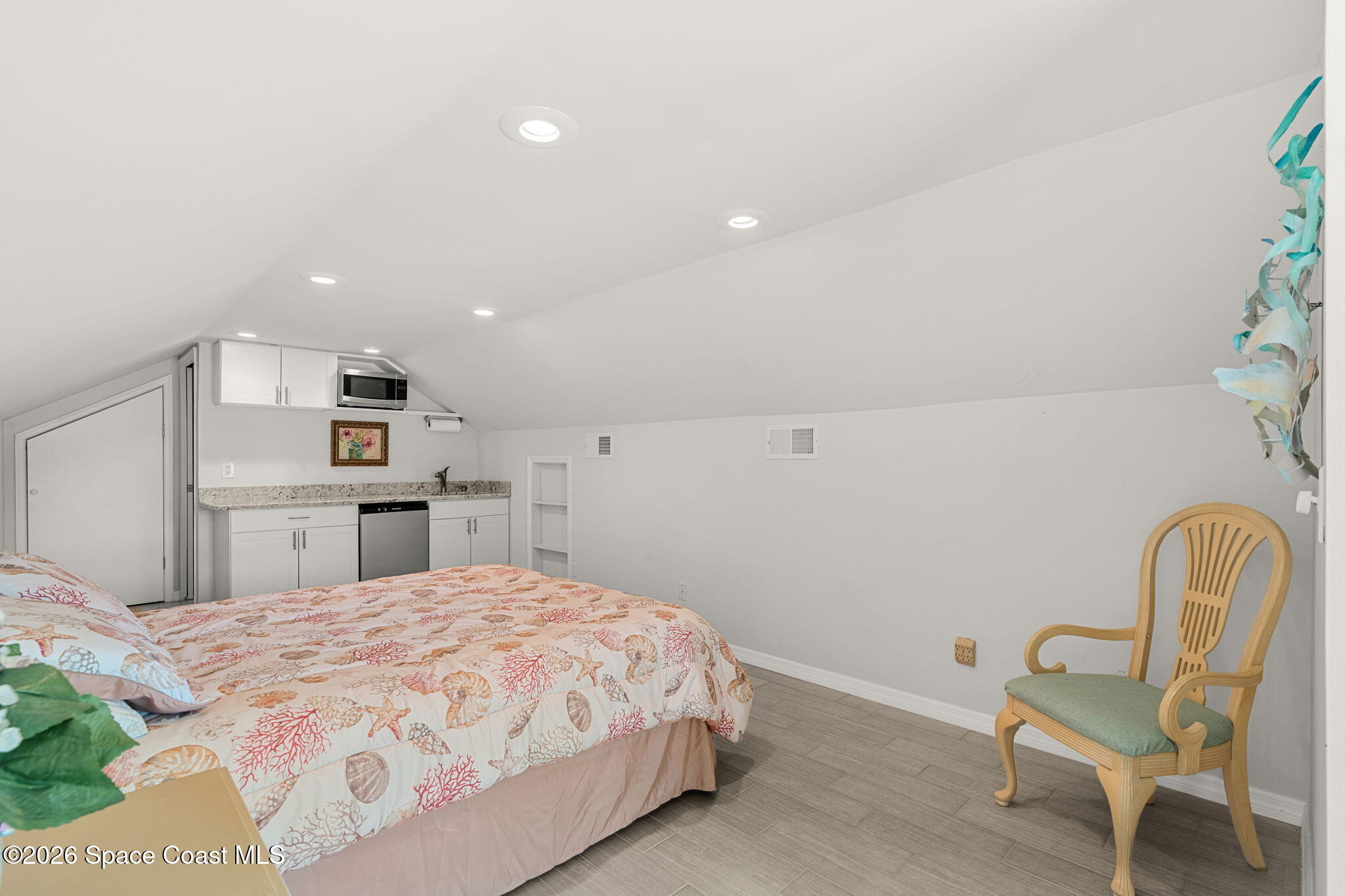 327 Island Drive
