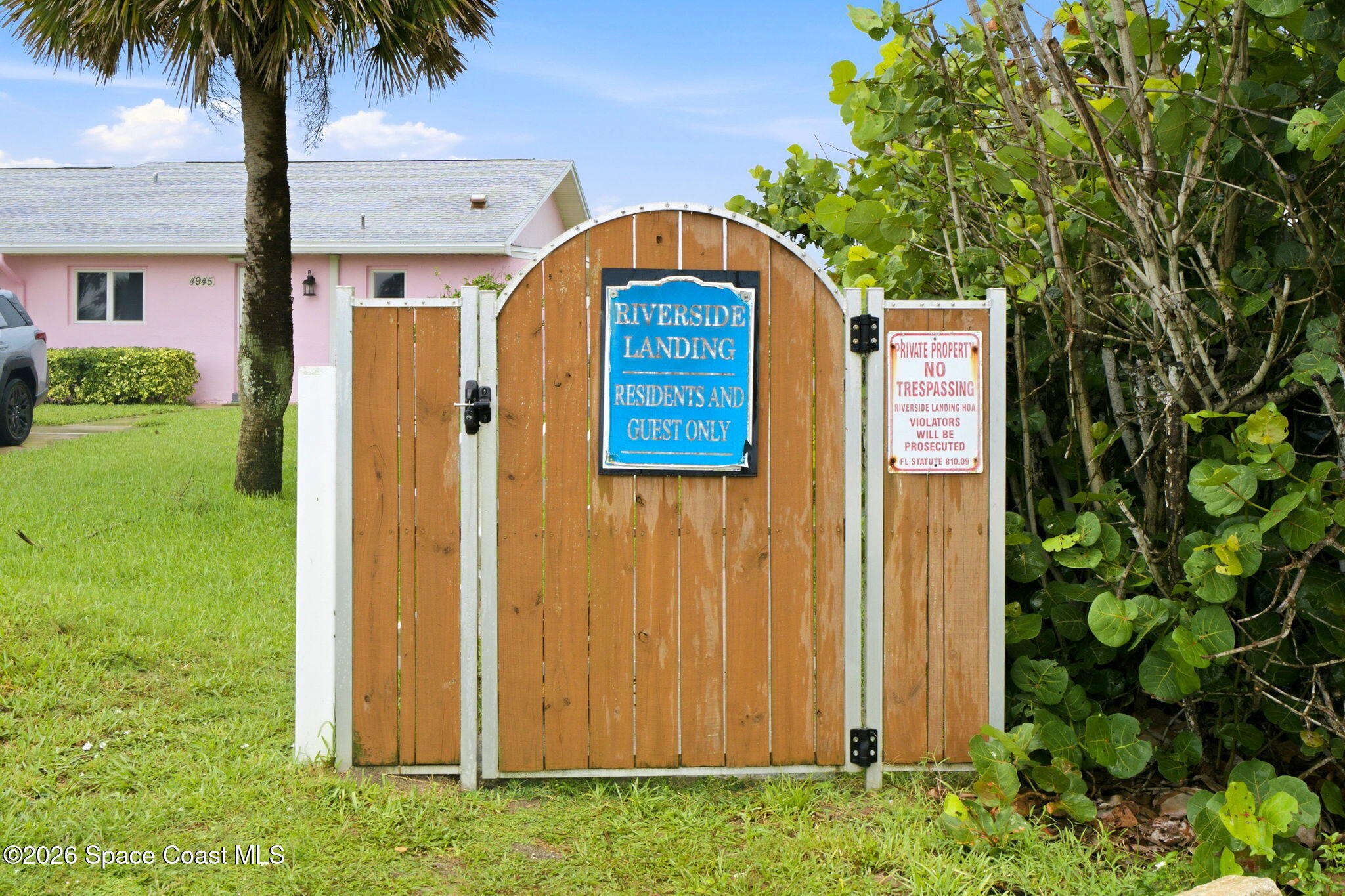 327 Island Drive